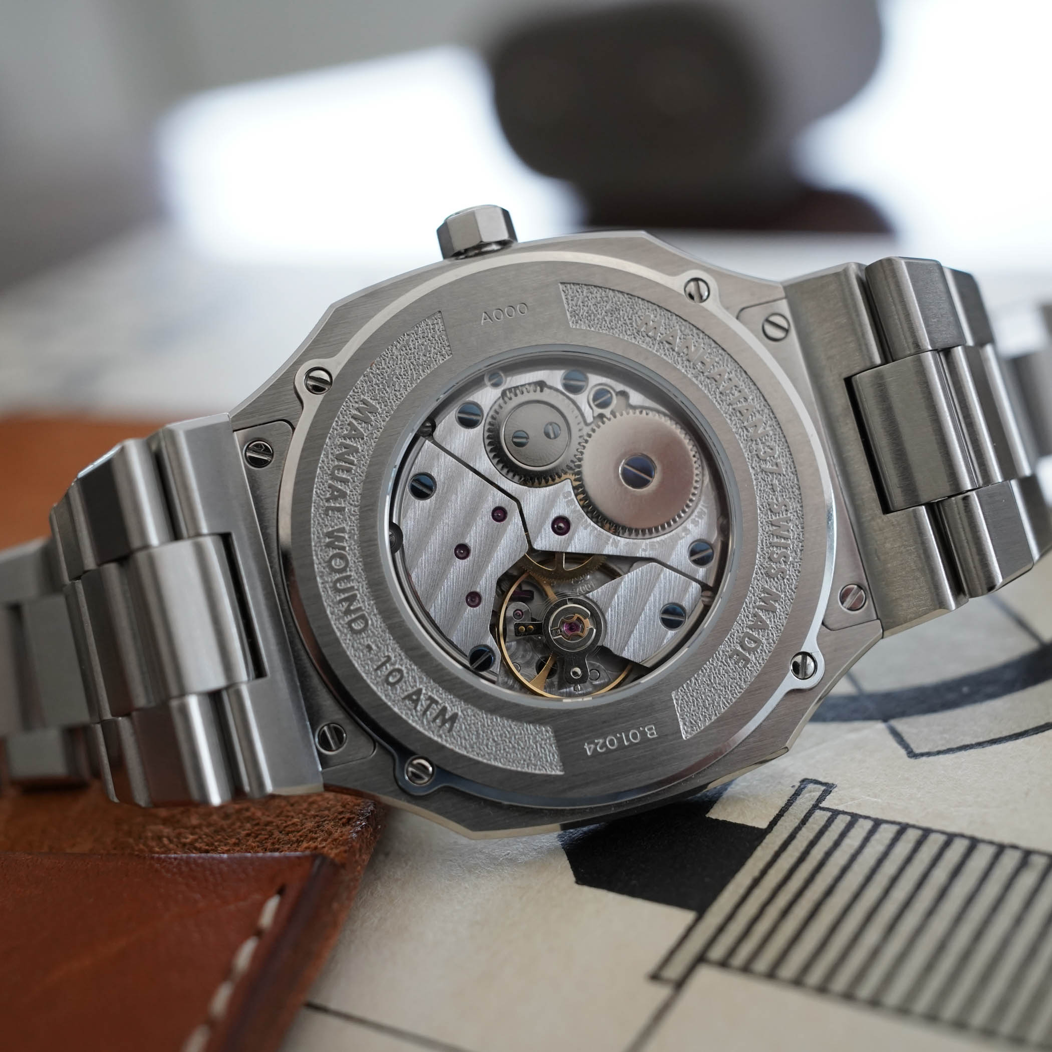 Maen Manhattan 37mm Ultra-Thin Tusan Dial Review integrated bracelet accessible - 6 Maen Manhattan 37mm Ultra-Thin Tusan Dial Review integrated bracelet accessible - 6