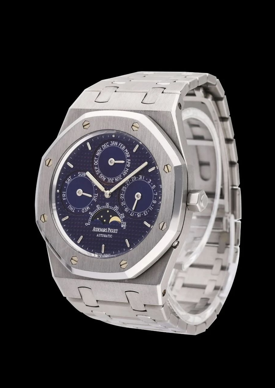 Royal Oak Perpetual Calendar 25686ST with tapisserie dial Royal Oak Perpetual Calendar 25686ST with tapisserie dial