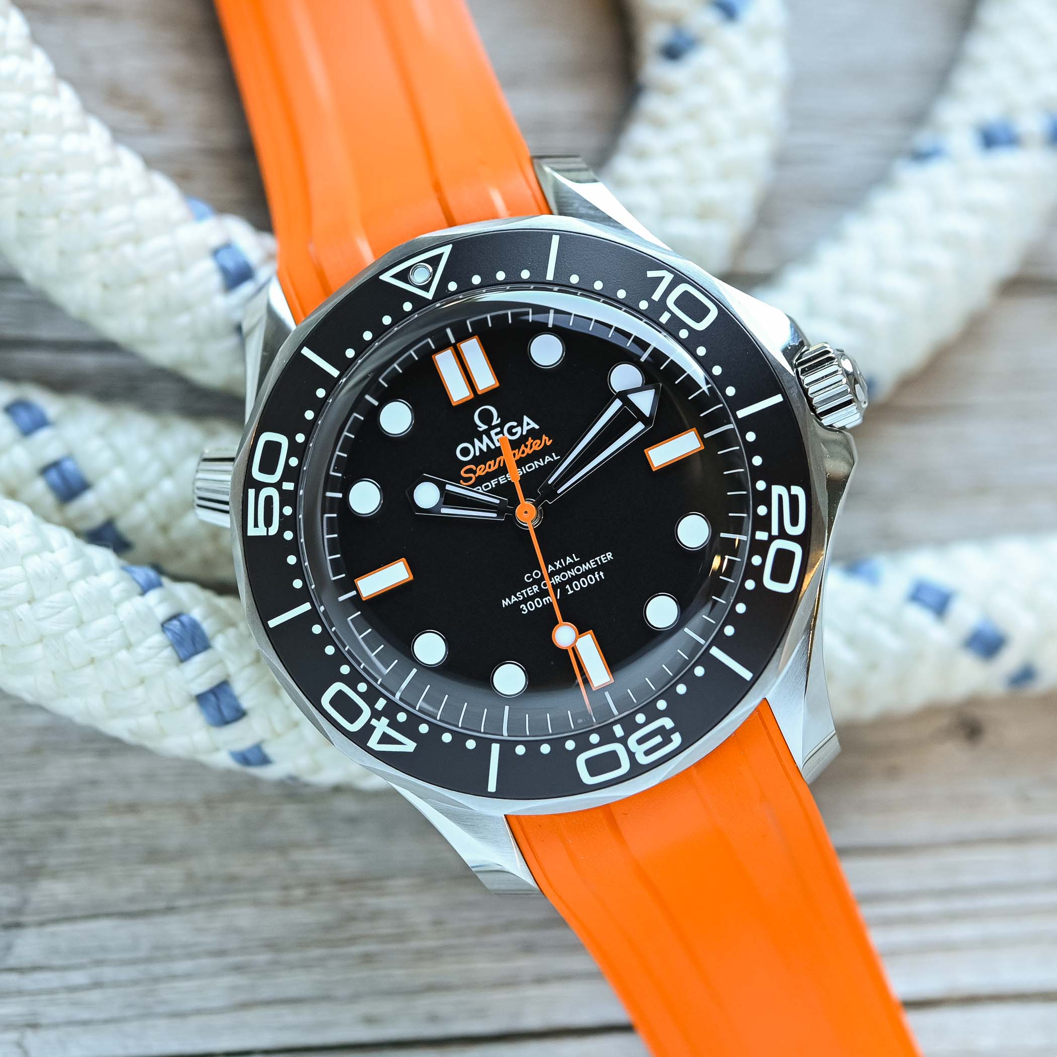 2025 Omega Seamaster Diver 300M No-Date Orange review video - 10 2025 Omega Seamaster Diver 300M No-Date Orange review video - 10