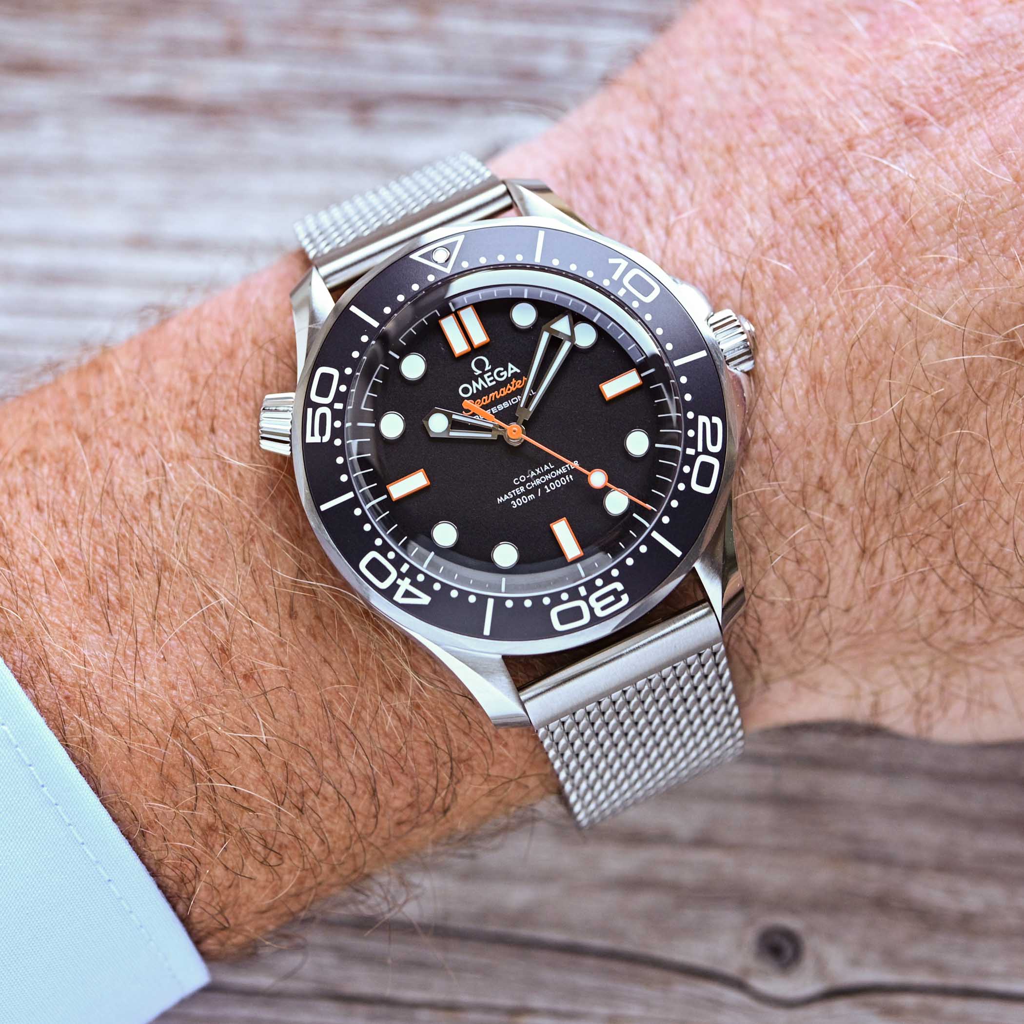 2025 Omega Seamaster Diver 300M No-Date Orange review video - 15 2025 Omega Seamaster Diver 300M No-Date Orange review video - 15