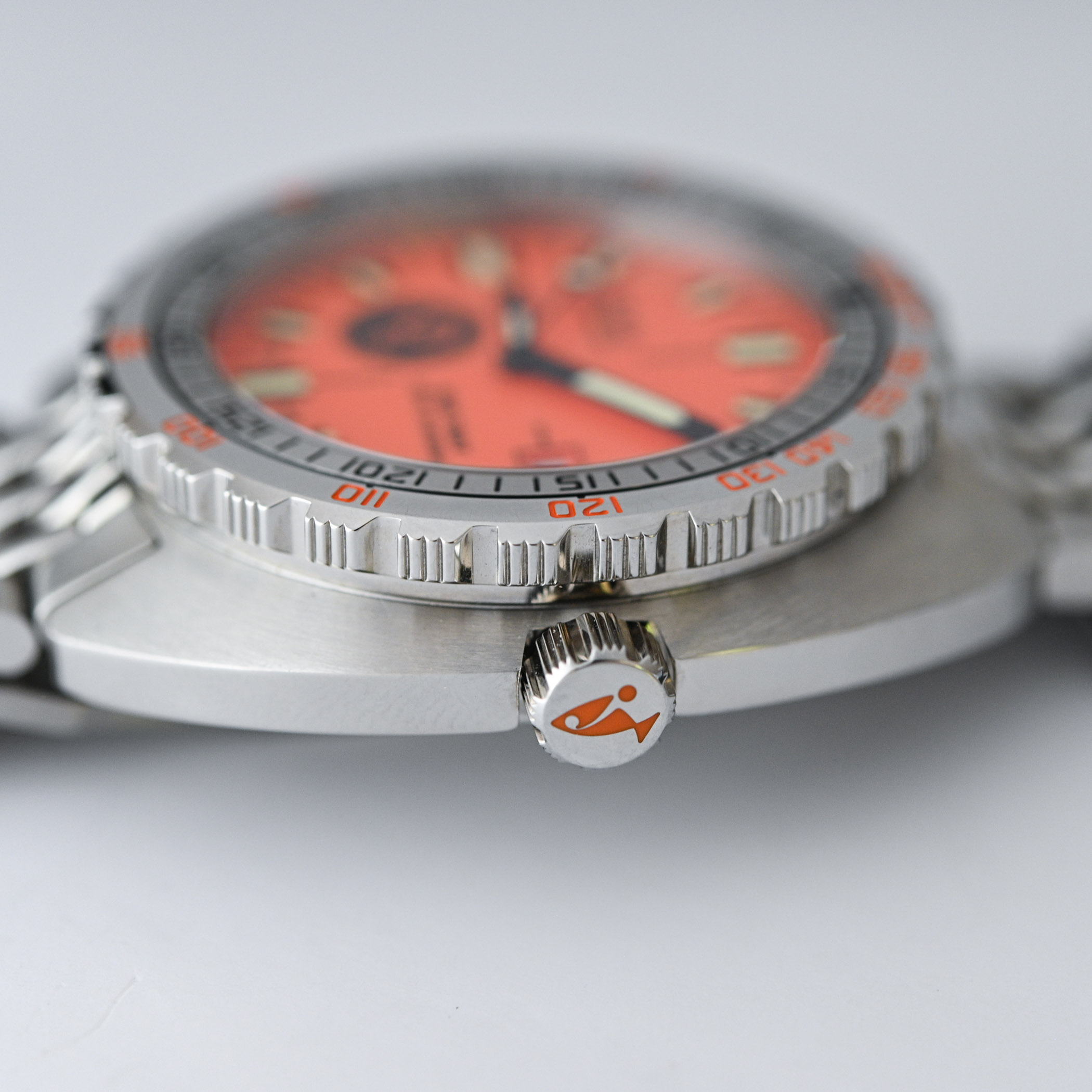 Doxa SUB 750T Clive Cussler Limited Edition review 8 Doxa SUB 750T Clive Cussler Limited Edition review 8