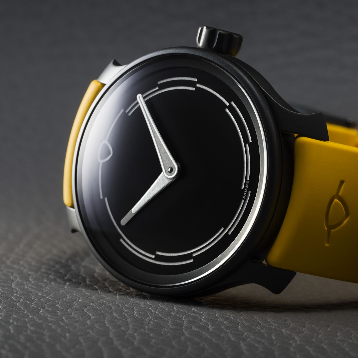 MING 37.02 Monolith 3 MING 37.02 Monolith 3