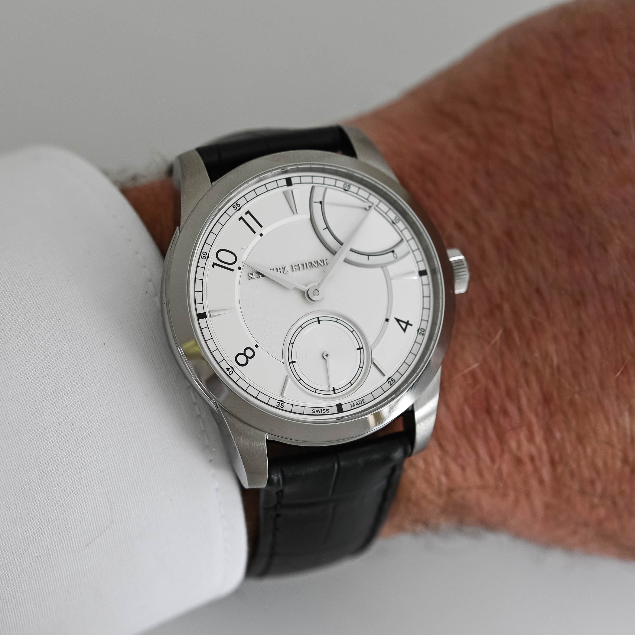 first-look-the-new-schwarz-etienne-1902-r-serve-de-marche