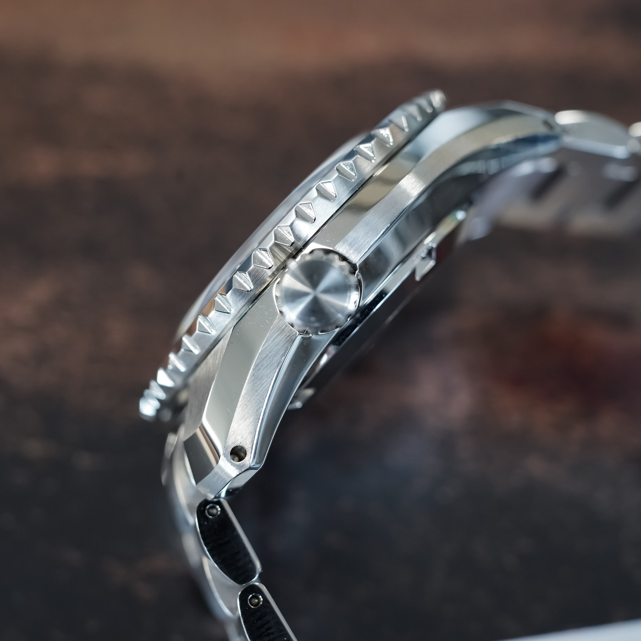 Seiko Prospex 1968 Heritage Diver GMT SPB519 300m micro-adjust clasp review 4 Seiko Prospex 1968 Heritage Diver GMT SPB519 300m micro-adjust clasp review 4