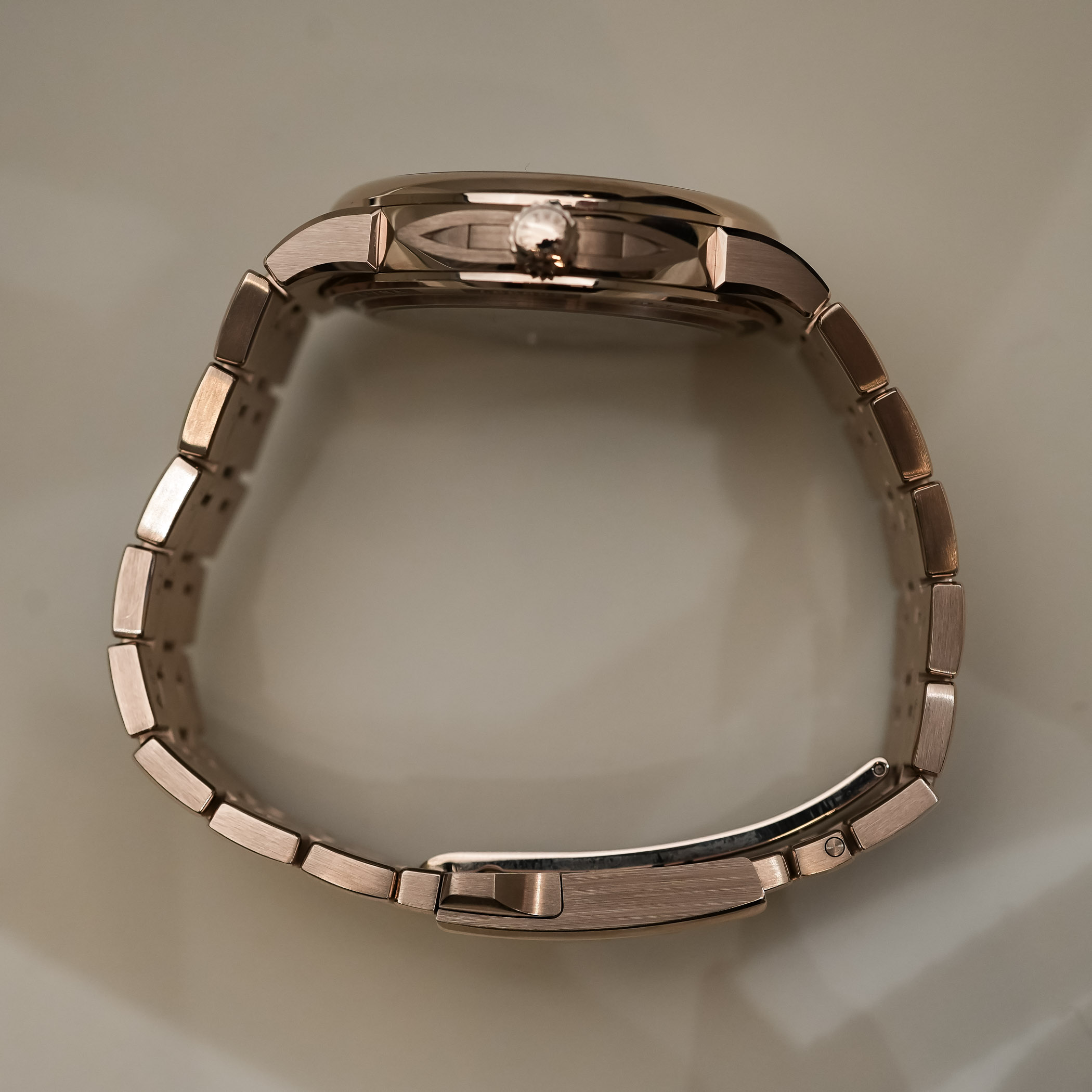 Lange-Sohne-Odysseus-Honeygold-Brown-Dial-Gold-Bracelet-review-4 Lange-Sohne-Odysseus-Honeygold-Brown-Dial-Gold-Bracelet-review-4