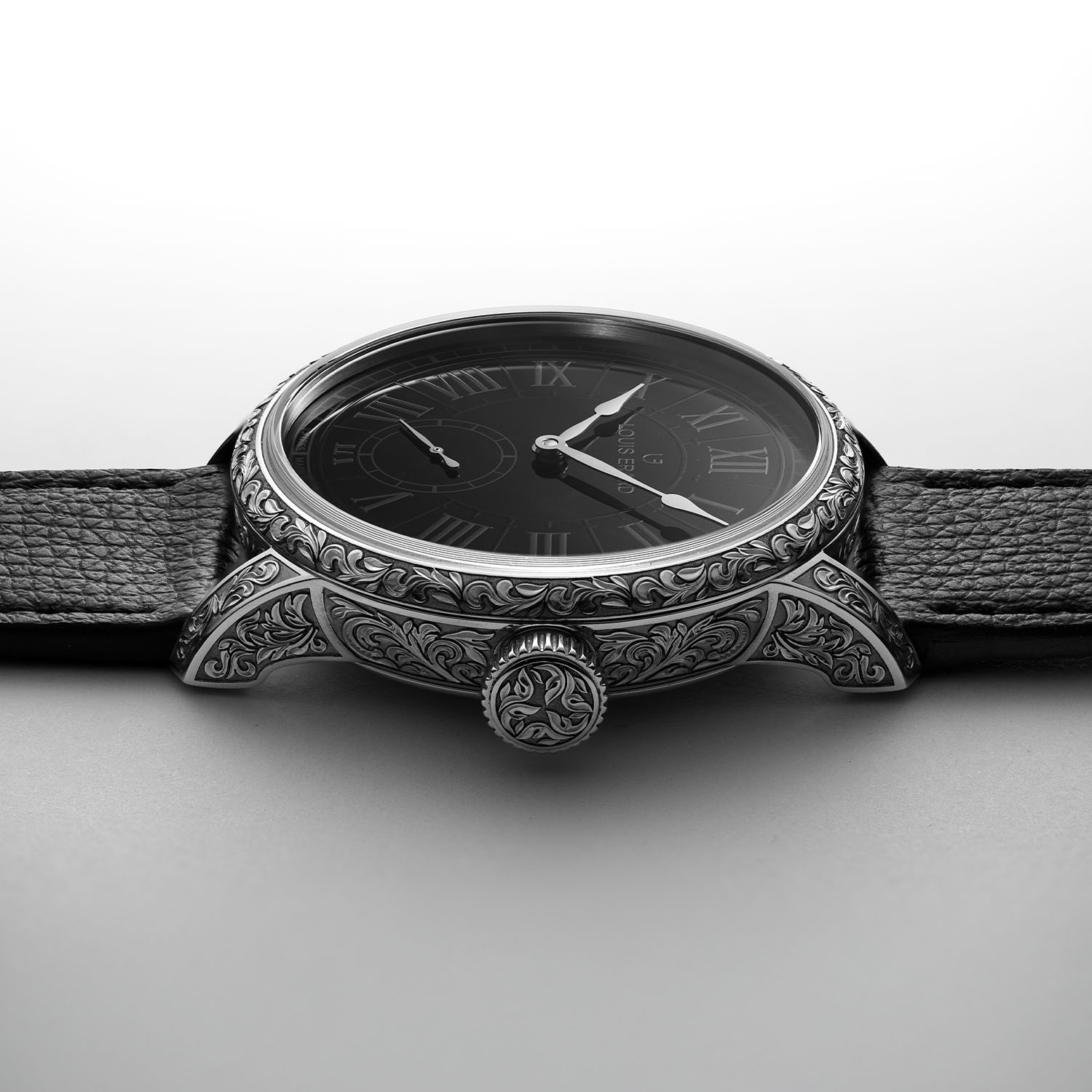 Louis Erard Gravee Main - hand engraved case 4 Louis Erard Gravee Main - hand engraved case 4