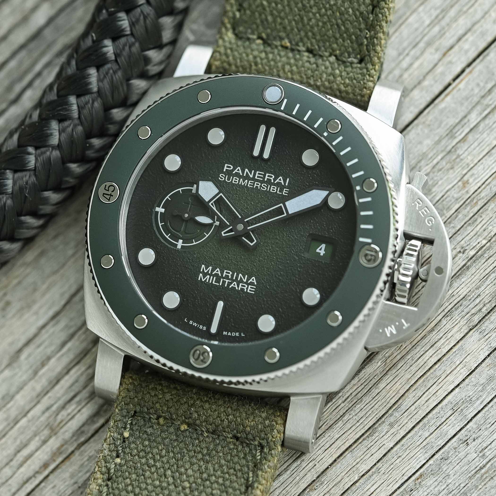 Panerai Submersible Marina Militare PAM01697 and PAM01698 Aviazione Navale Review 12 Panerai Submersible Marina Militare PAM01697 and PAM01698 Aviazione Navale Review 12
