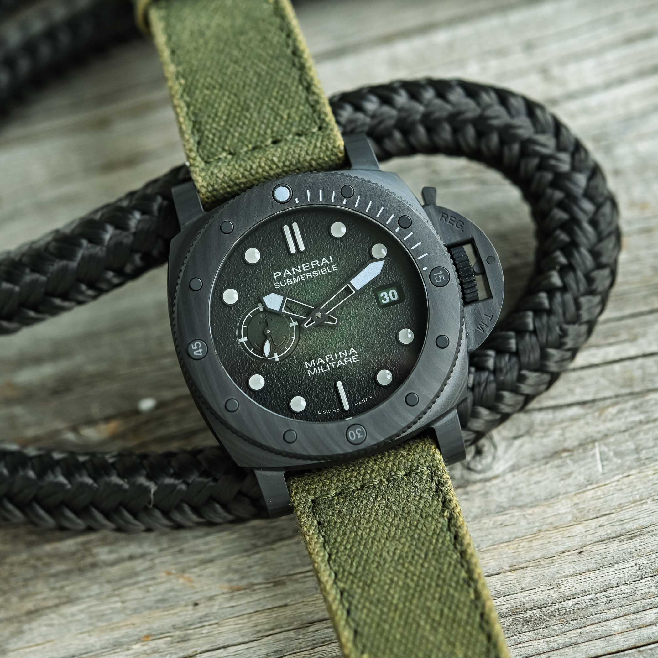 Panerai Submersible Marina Militare PAM01697 and PAM01698 Aviazione Navale Review 8 Panerai Submersible Marina Militare PAM01697 and PAM01698 Aviazione Navale Review 8