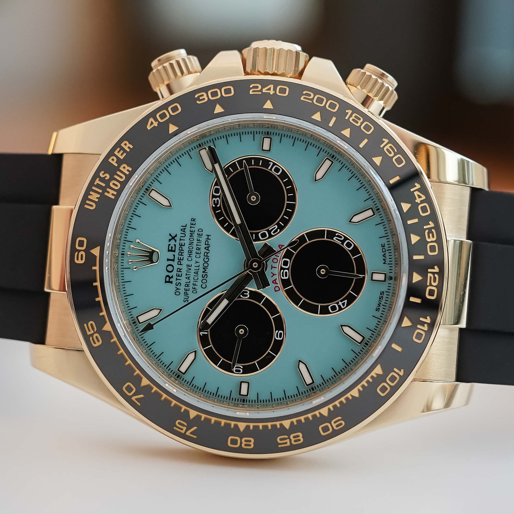 Rolex Daytona Alcaraz yellow Gold Turquoise Lacquer Dial 126518LN review - 12 Rolex Daytona Alcaraz yellow Gold Turquoise Lacquer Dial 126518LN review - 12