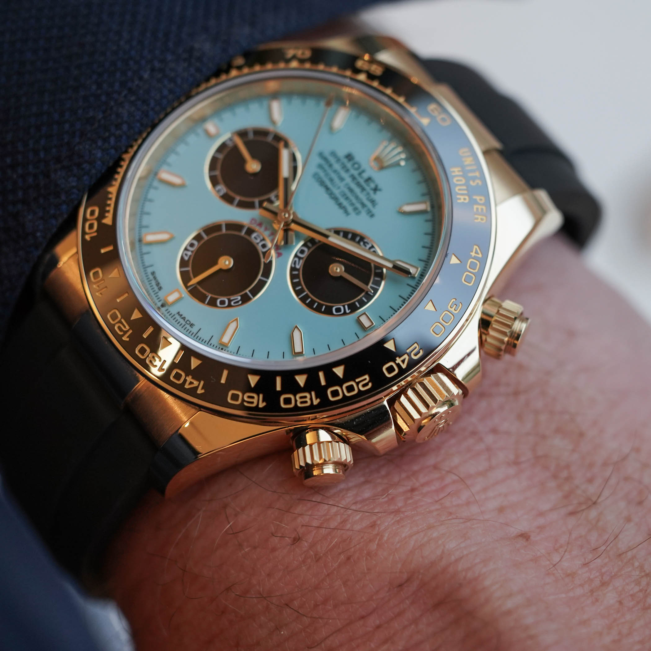 Rolex Daytona Alcaraz yellow Gold Turquoise Lacquer Dial 126518LN review - 4 Rolex Daytona Alcaraz yellow Gold Turquoise Lacquer Dial 126518LN review - 4