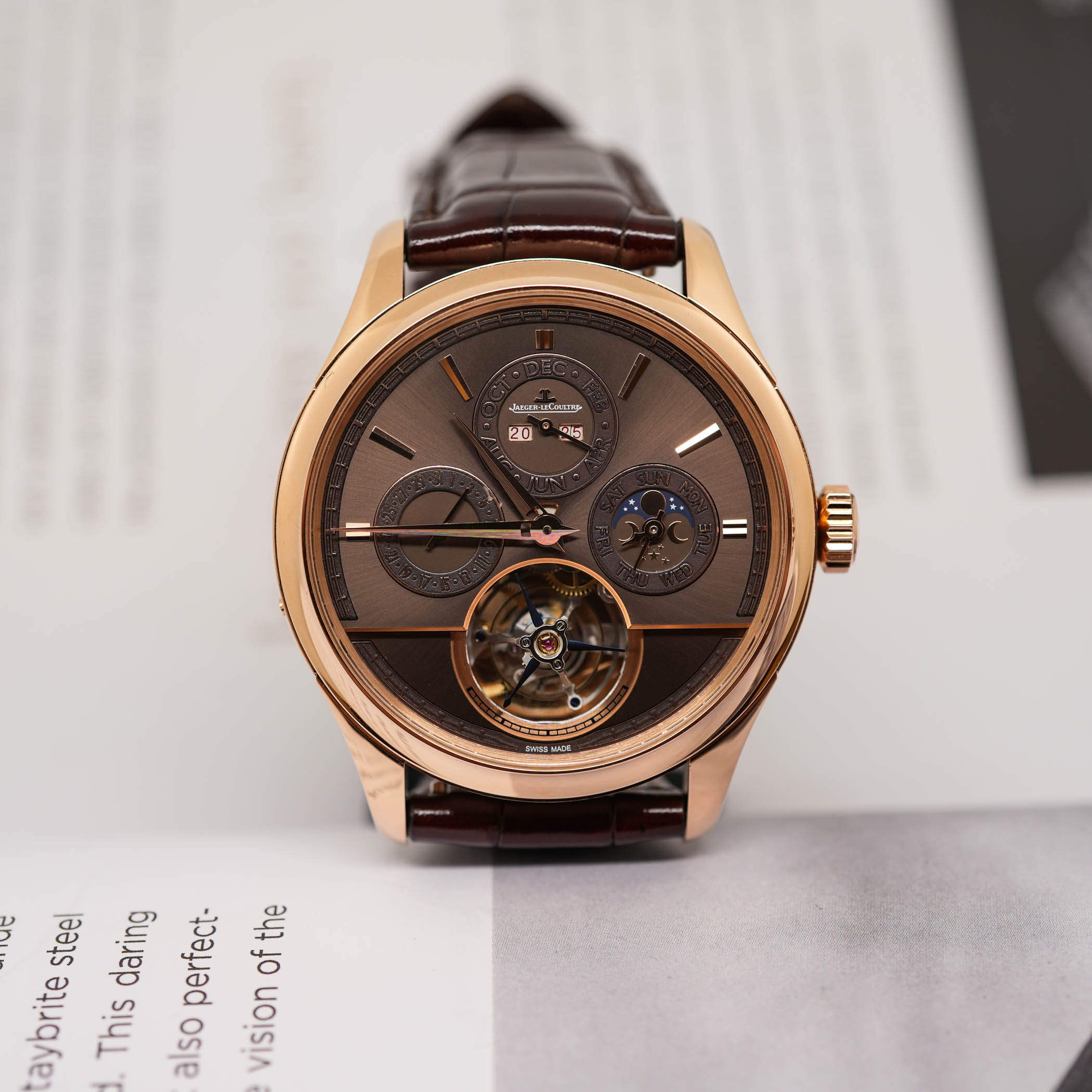 Jaeger-LeCoultre Master Grande Tradition Calibre 985 cylindrical flying tourbillon perpetual calendar - review - 10 Jaeger-LeCoultre Master Grande Tradition Calibre 985 cylindrical flying tourbillon perpetual calendar - review - 10