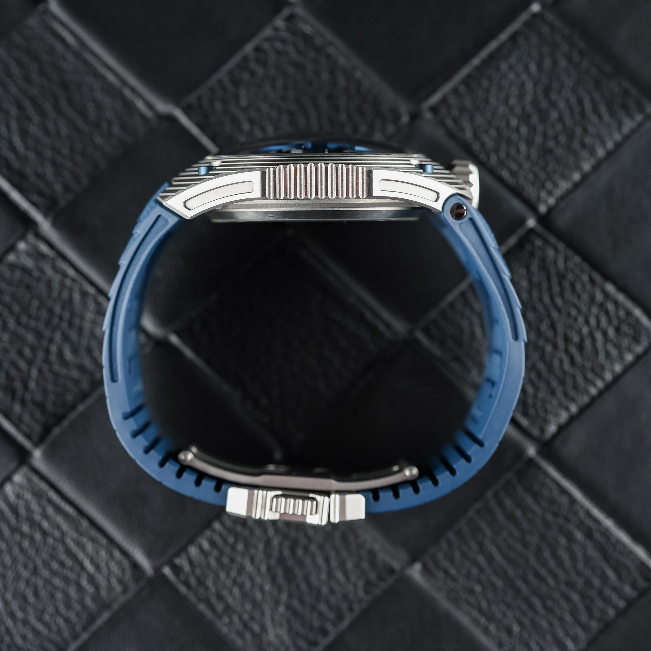 2025 Urwerk UR-150 Blue Scorpion - 4 2025 Urwerk UR-150 Blue Scorpion - 4