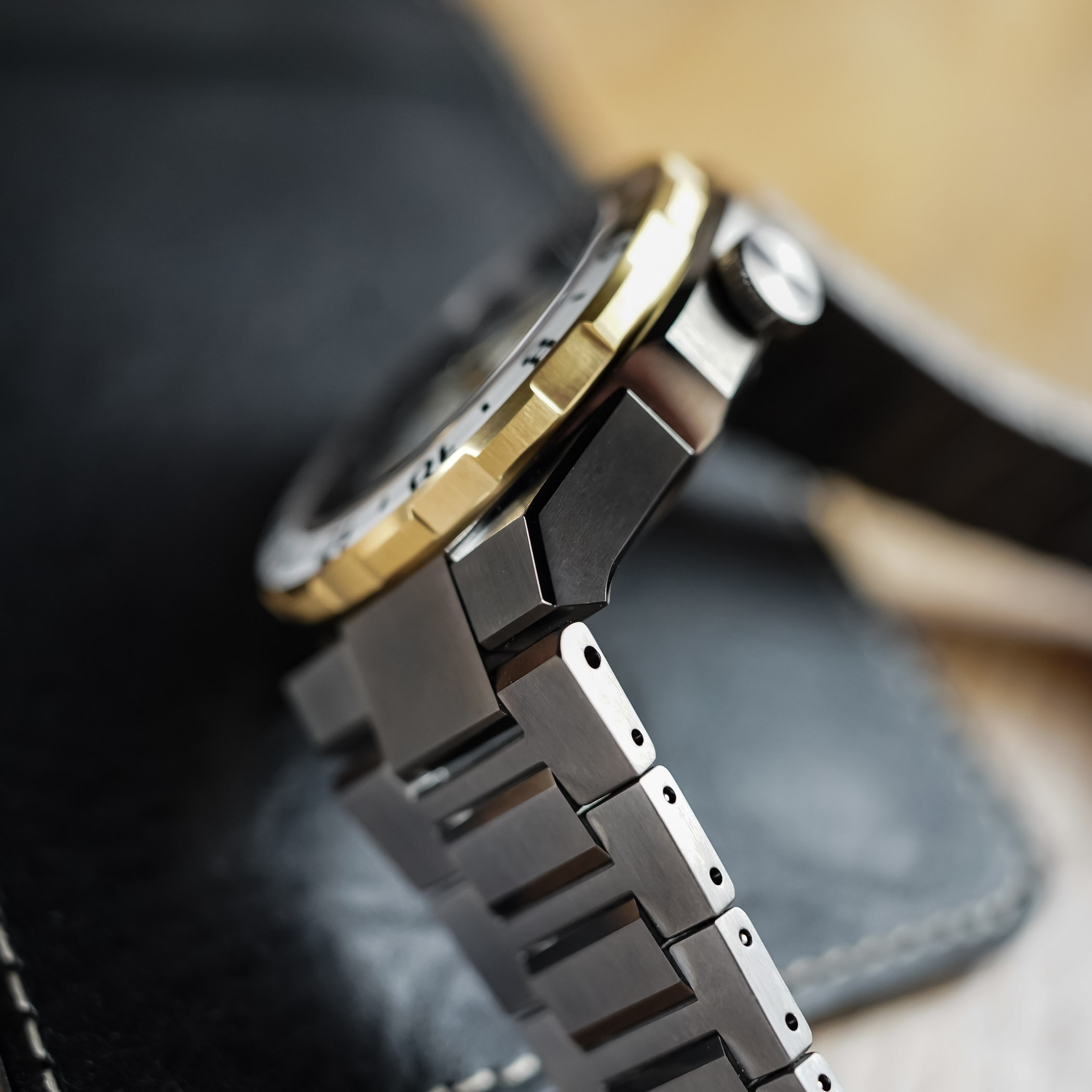 Citizen Series 8 880 GMT Mechanical NB6035-55H Limited Edition gunmetal coated - review - 9 Citizen Series 8 880 GMT Mechanical NB6035-55H Limited Edition gunmetal coated - review - 9