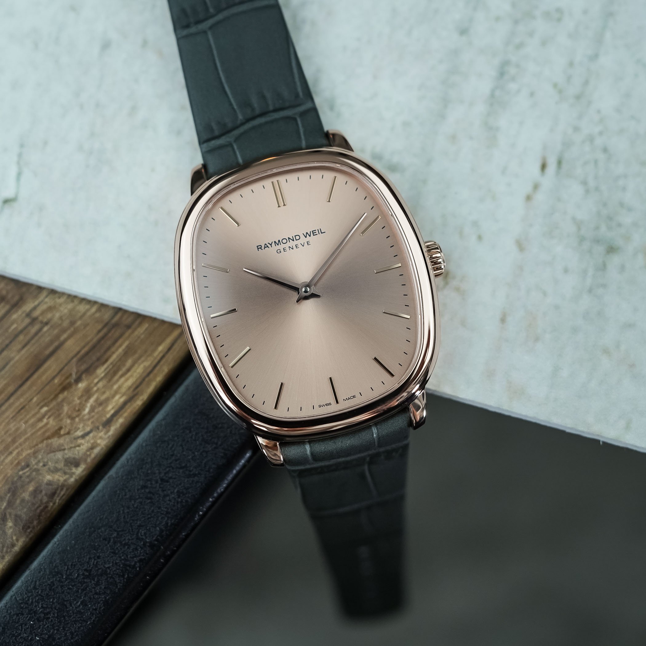 raymond-weil-toccata-heritage-collection-elliptical-accessible-dress-watch-video-review-7 raymond-weil-toccata-heritage-collection-elliptical-accessible-dress-watch-video-review-7