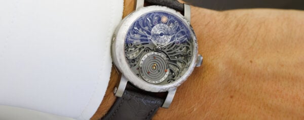 Introducing – The Christiaan van der Klaauw Planetarium Julie, a Unique Edition of the World’s Smallest Mechanical Planetarium