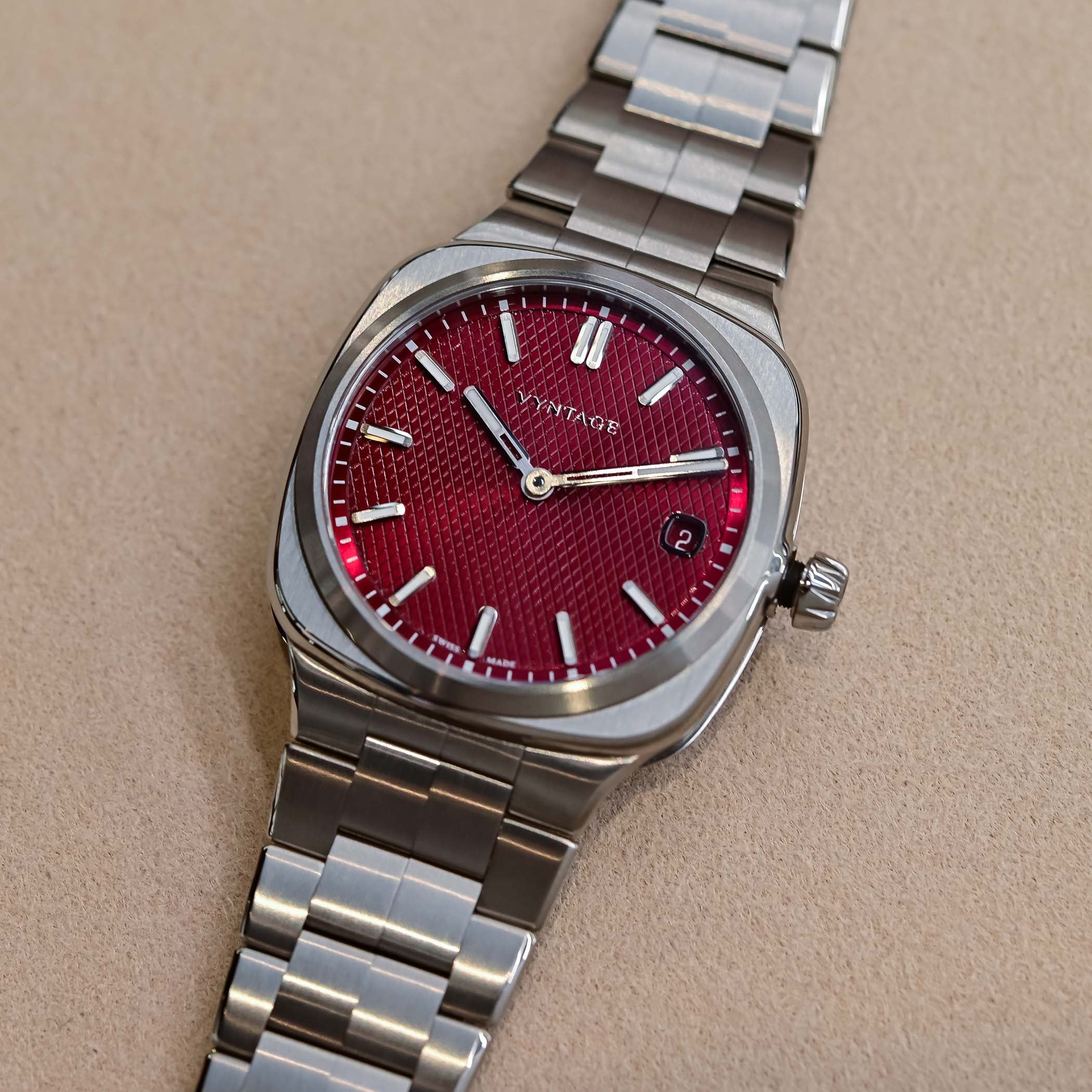 First Look – Vyntage Horology launches Strata, a sleek Emirati integrated sports watch with Swiss micro-rotor