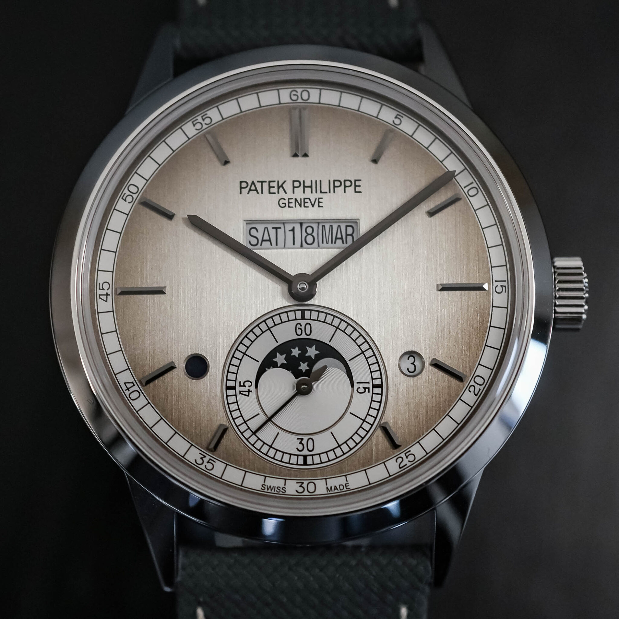 First Look: The new Silver-Toned Patek Philippe In-Line Perpetual ...