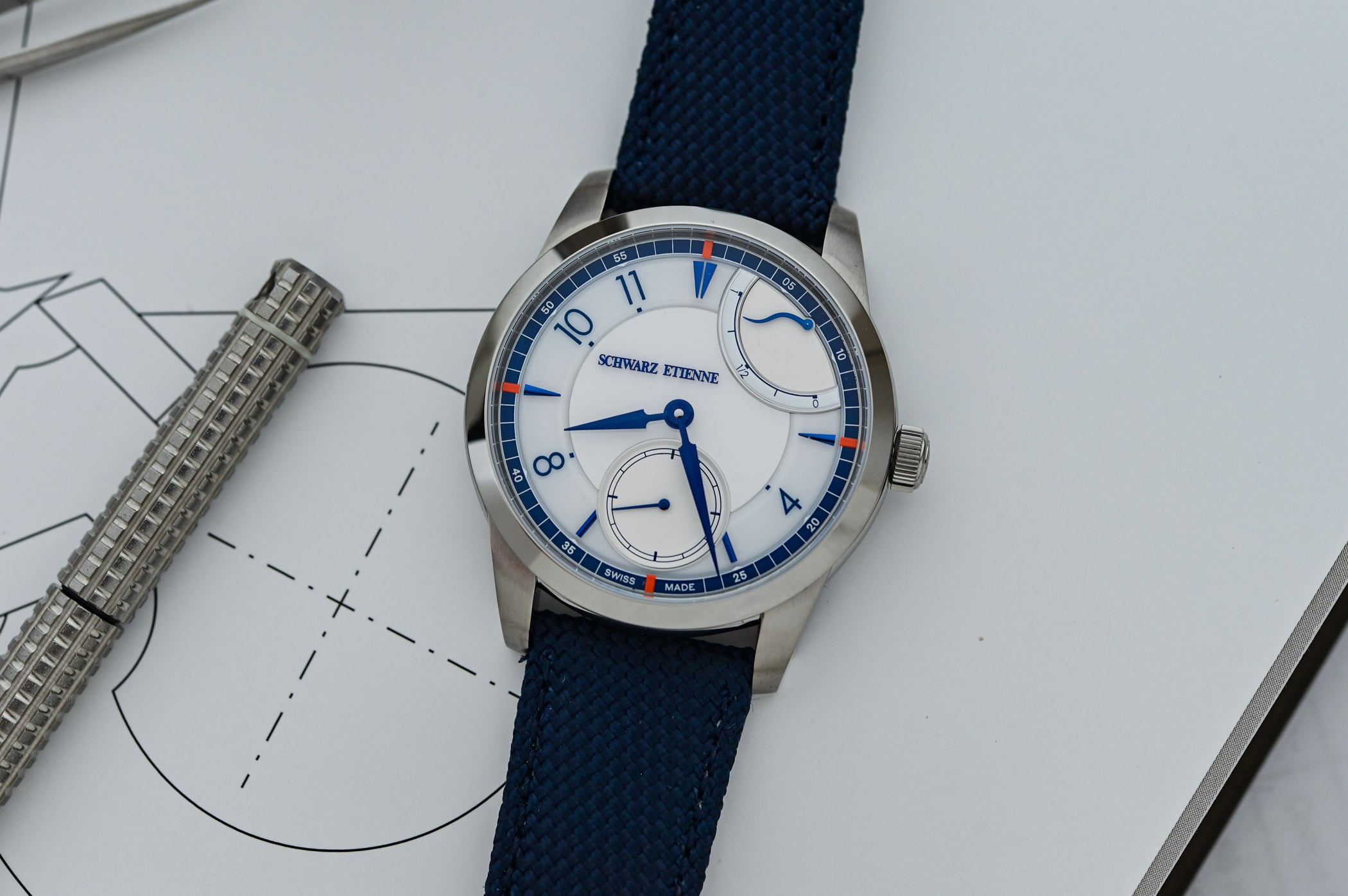 The Schwarz Etienne 1902 Synergy: A Limited Edition Collaboration with Peter Speake