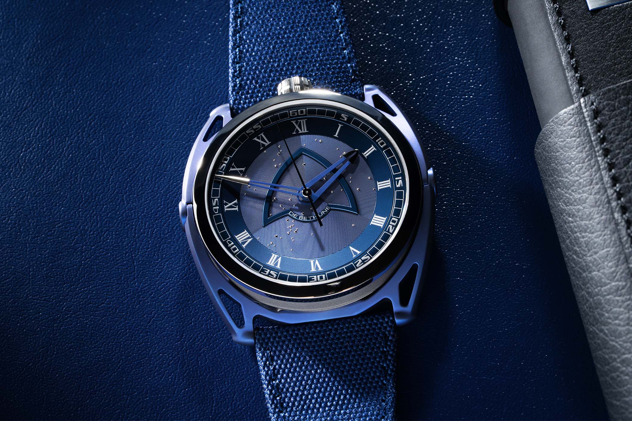 Introducing – The New De Bethune DB27 Night Hawk for EsperLuxe