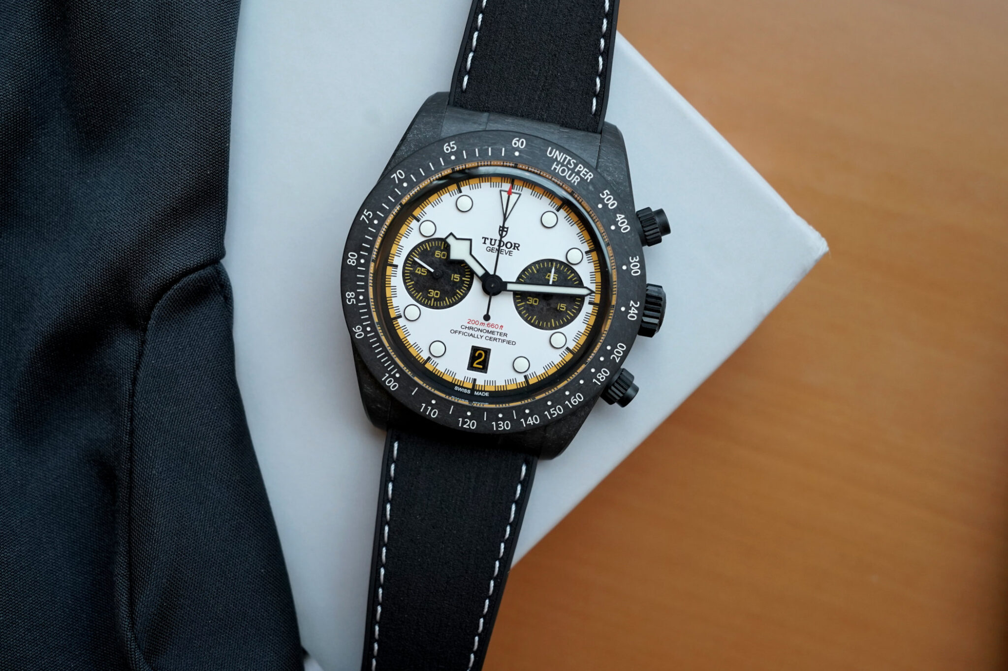Tudor Black Bay Chrono Carbon 26 detail