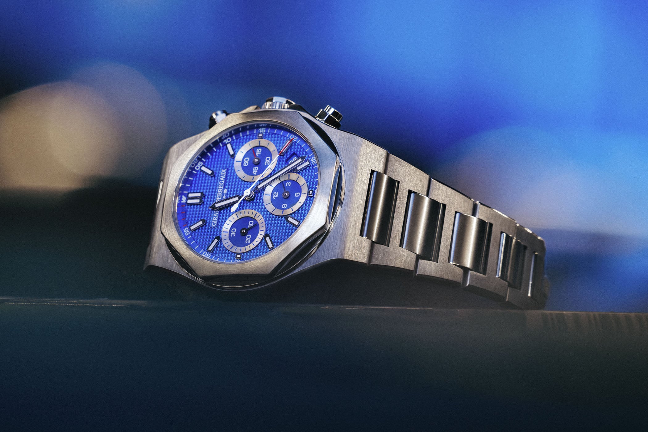 The Girard-Perragaux Laureato Chronograph and Laureato 42mm Williams Editions