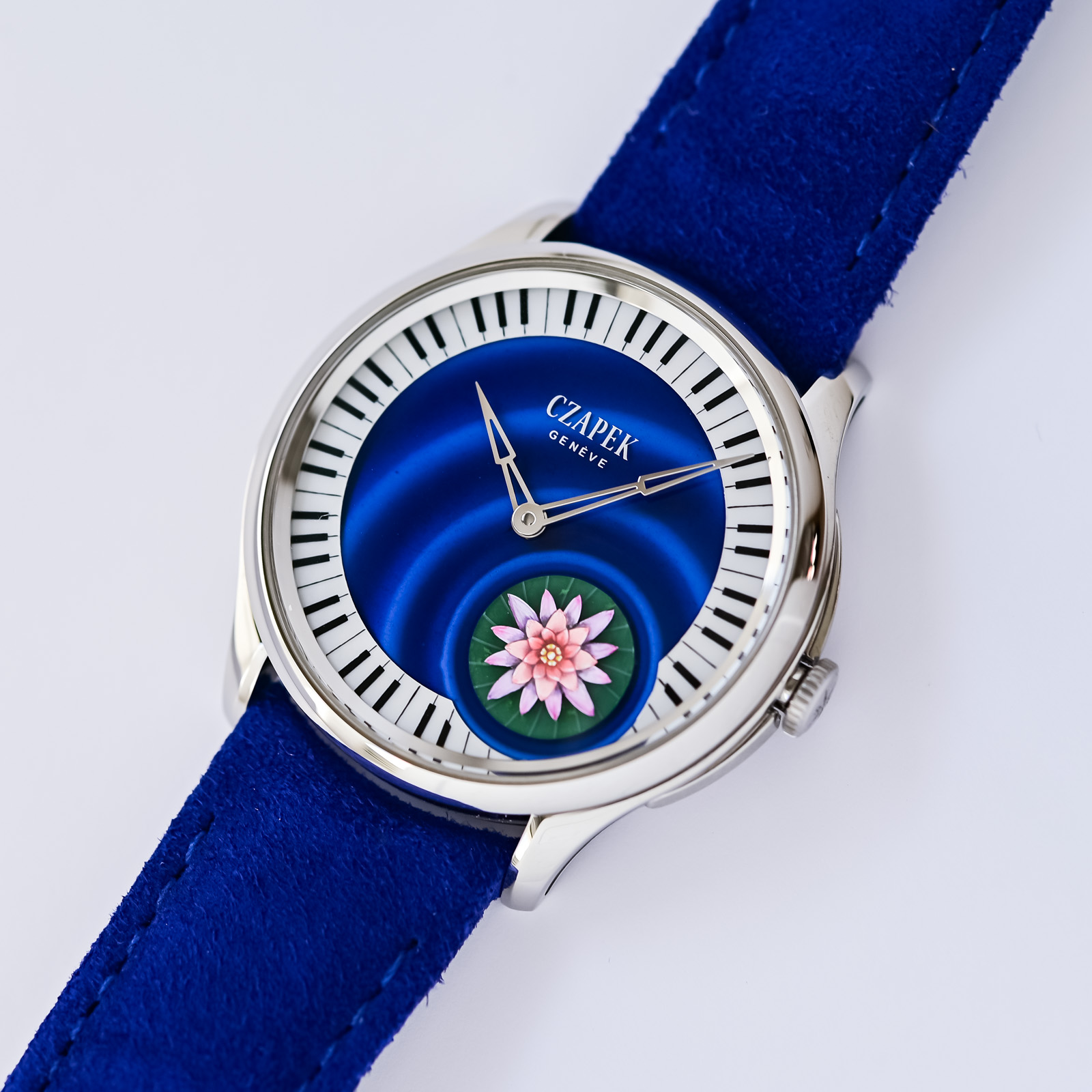 Czapek Turns Boris Vian’s Surrealist Love Story Into an Enamel Promenade