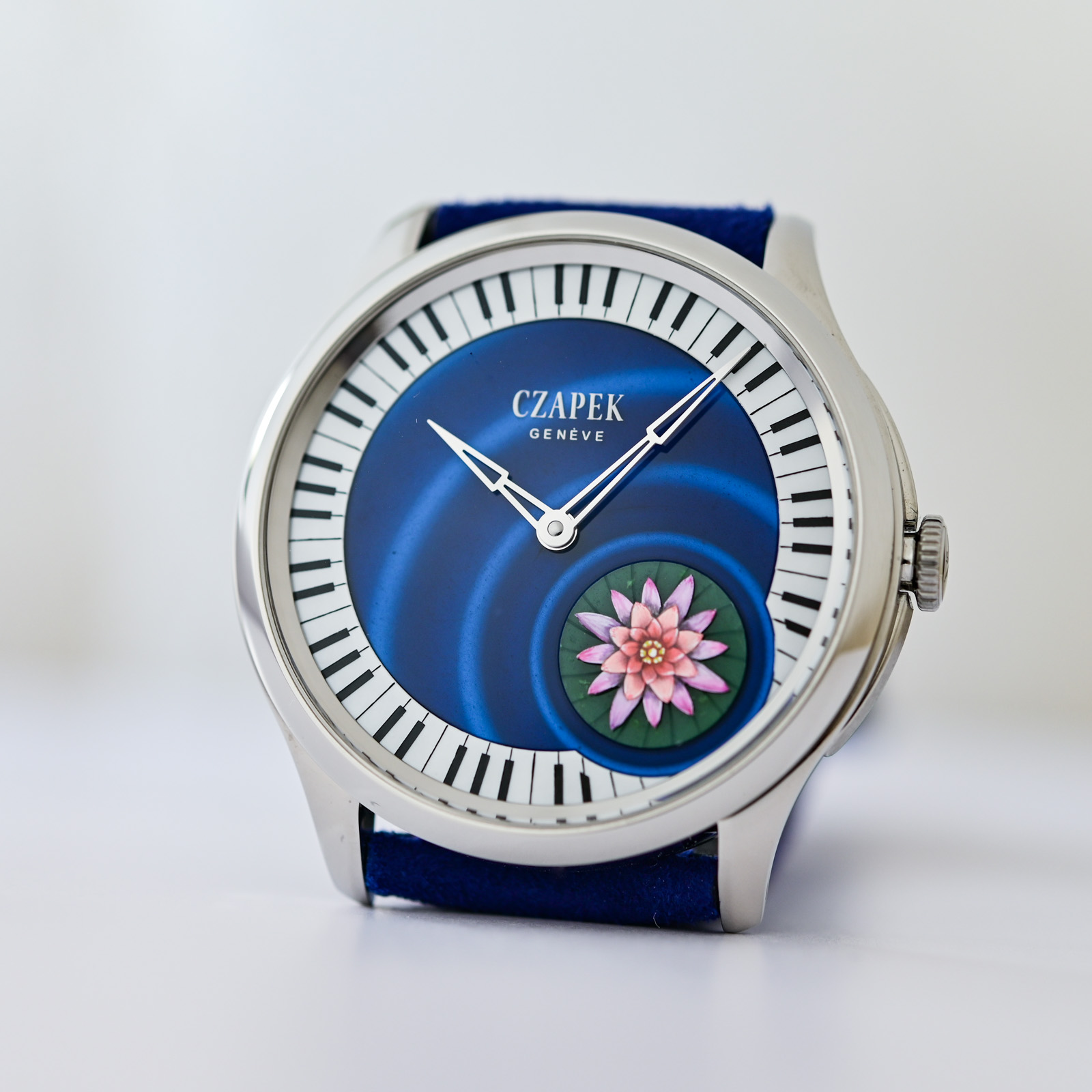 Czapek Turns Boris Vian’s Surrealist Love Story Into an Enamel Promenade