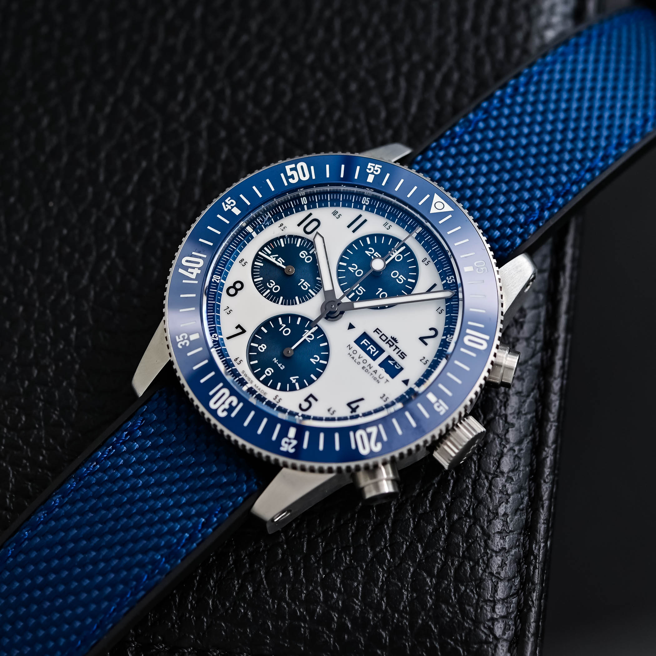 Fortis Gives the Novonaut N-42 a Fully Luminous Halo Dial