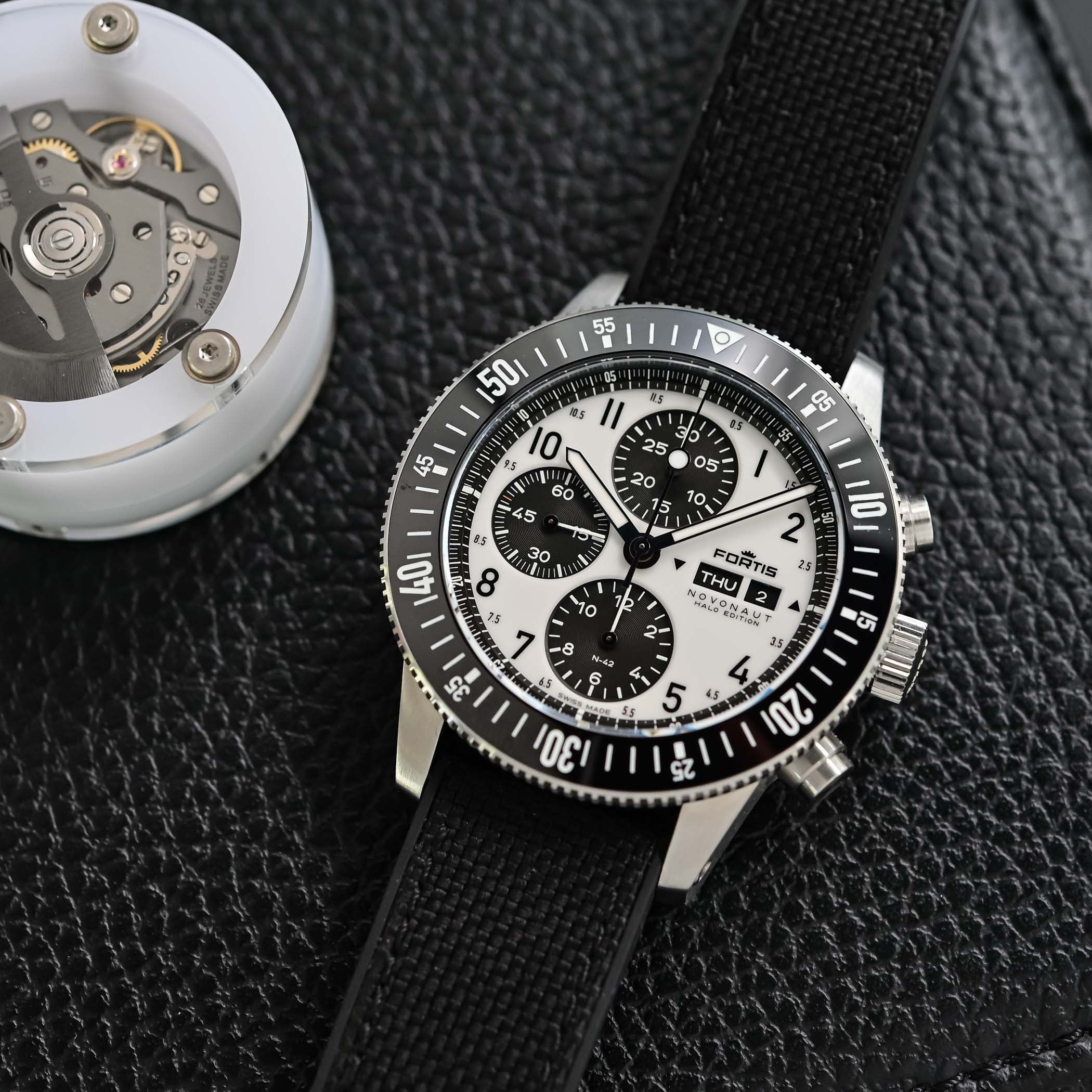 Fortis Novonaut N-42 Halo Edition review - luminous dial space chronograph - 8