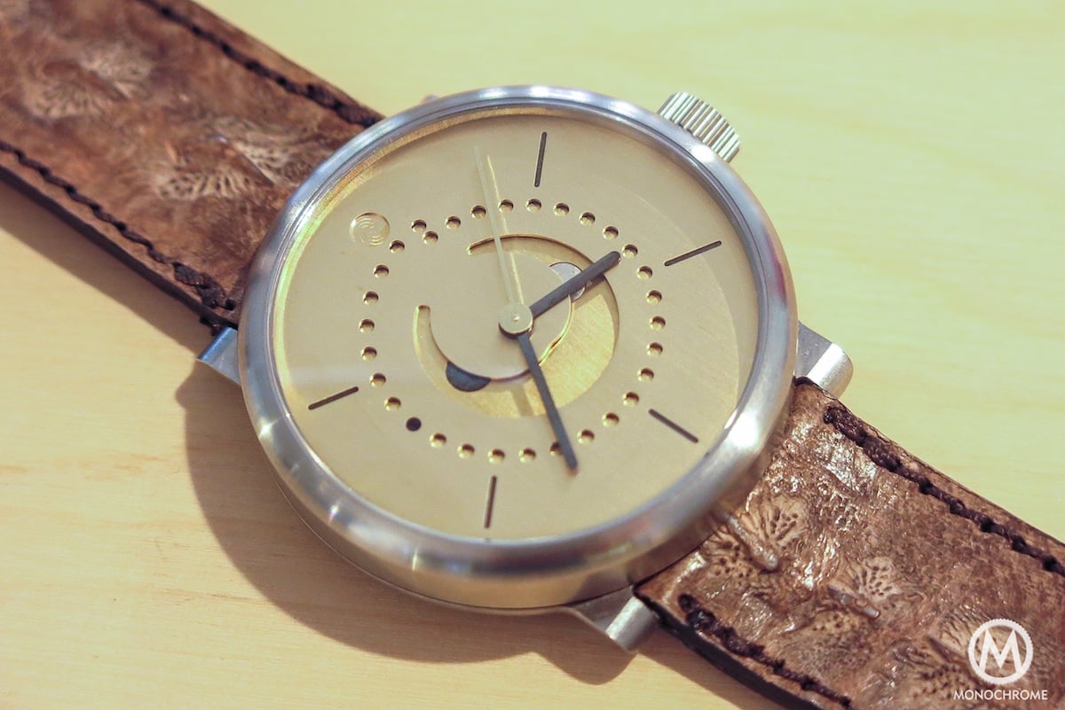 An example of the Ochs & Junior Selene Moonphase watch