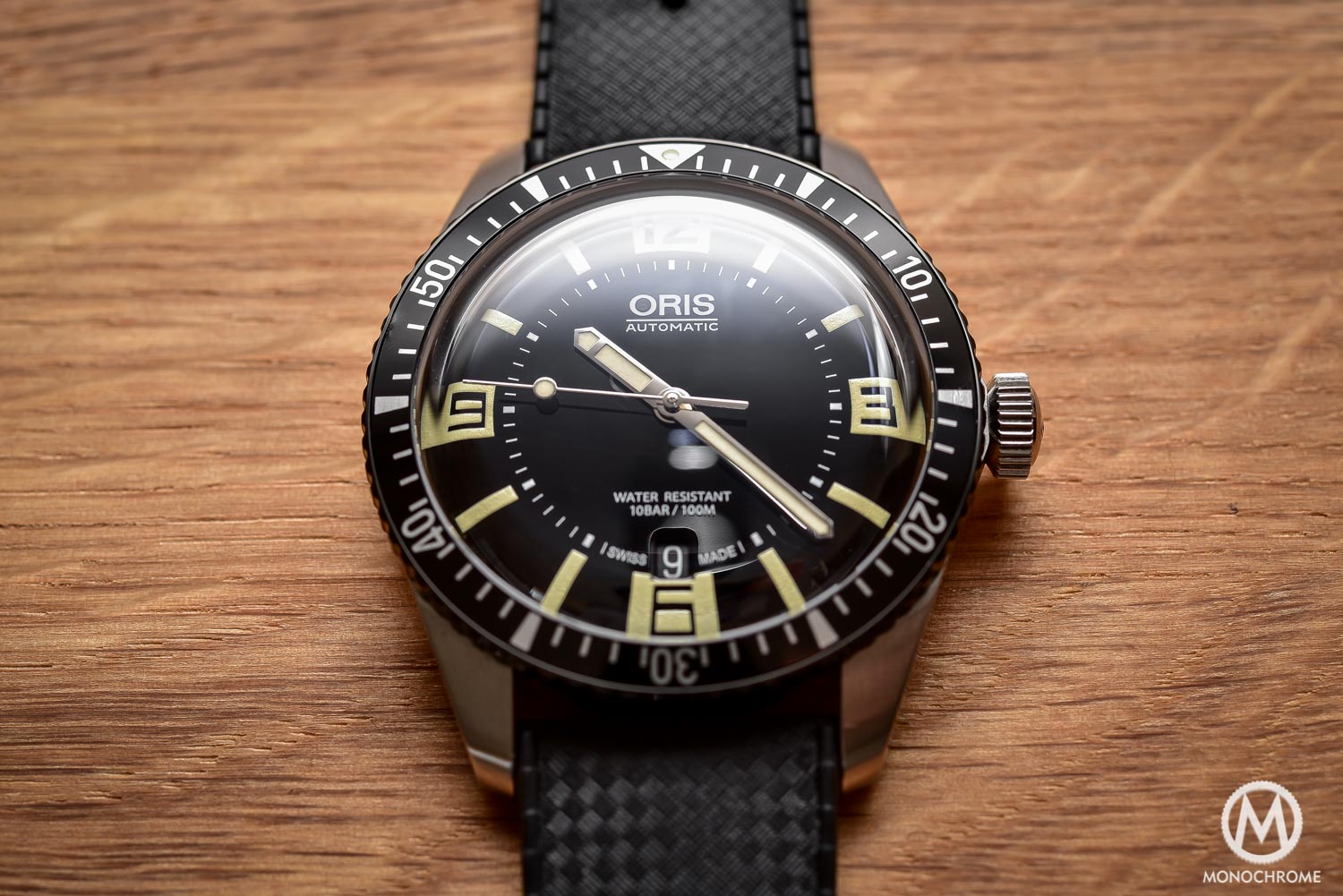 Comparative Review - 3 affordable & vintage-inspired dive watches - Oris Divers Sixty Five - 2