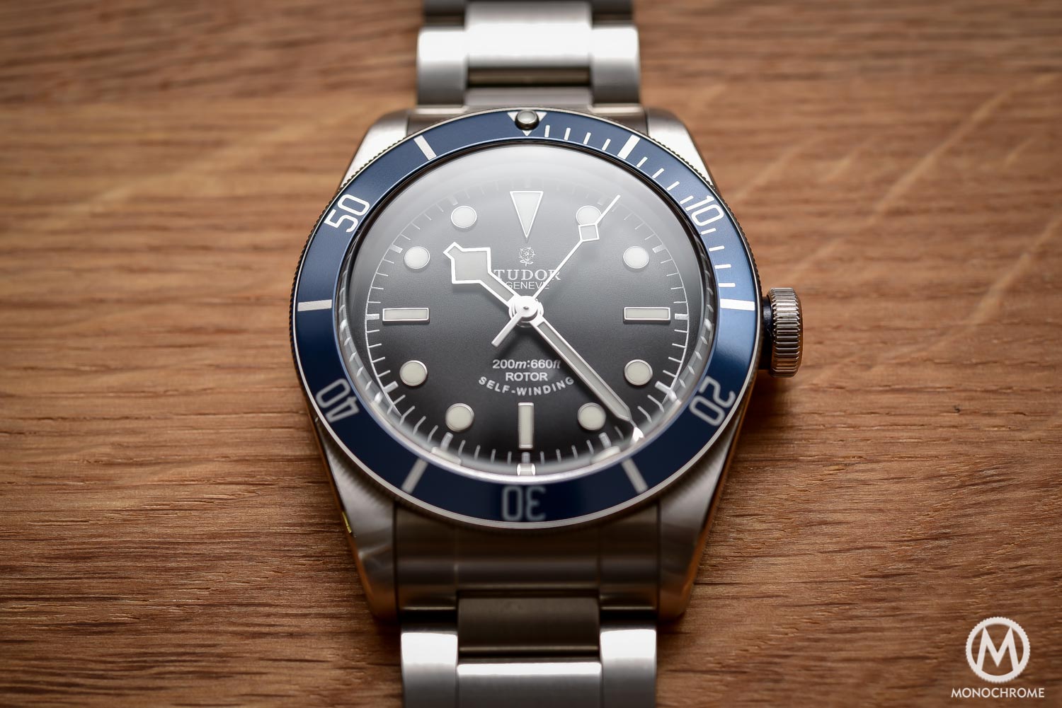 Comparative Review - 3 affordable & vintage-inspired dive watches - Tudor Heritage Black Bay Blue 79220B - 2