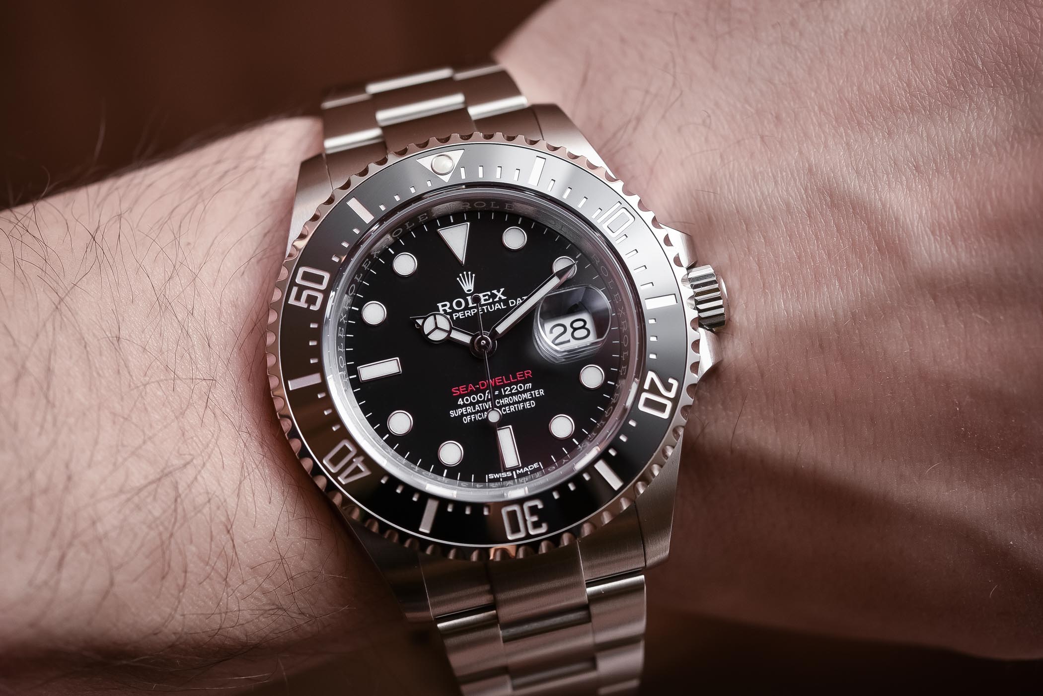 Sea-Dweller 43mm 126600 Single Red | REVIEW
