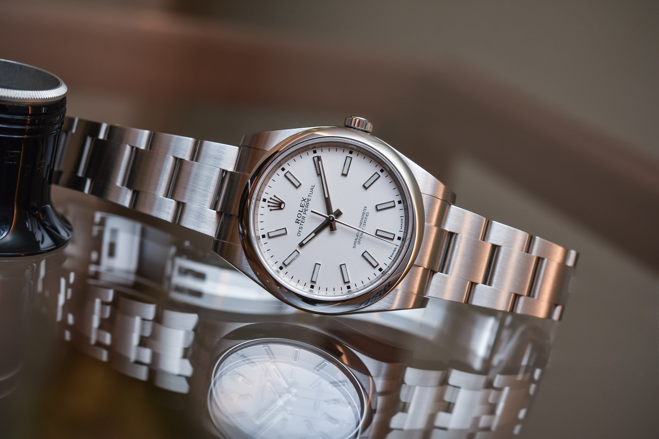 Rolex Oyster Perpetual 39 Ref. 114300 White Dial REVIEW