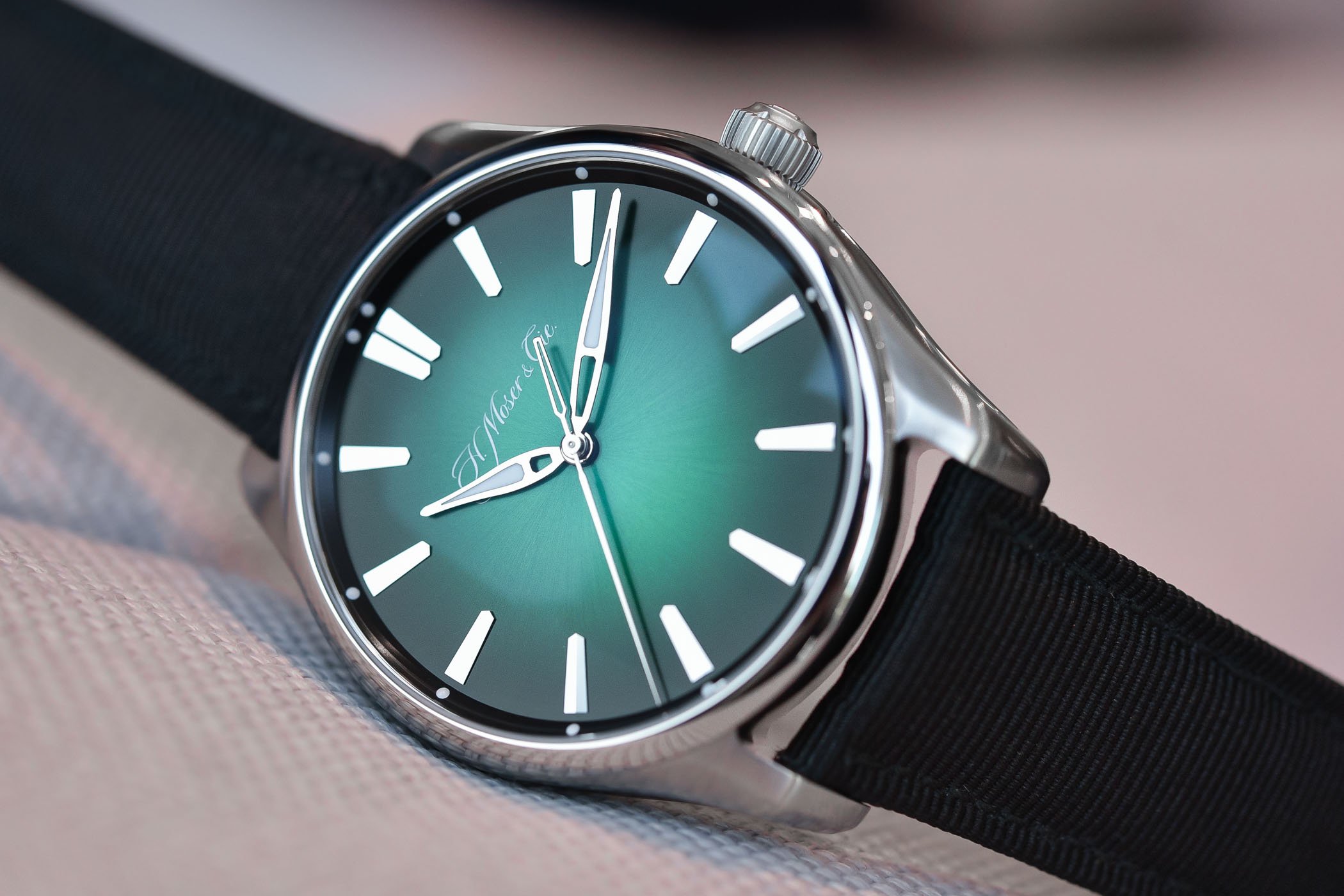 H. Moser Cie Pioneer Centre Seconds Cosmic Green - reference 3200-1202