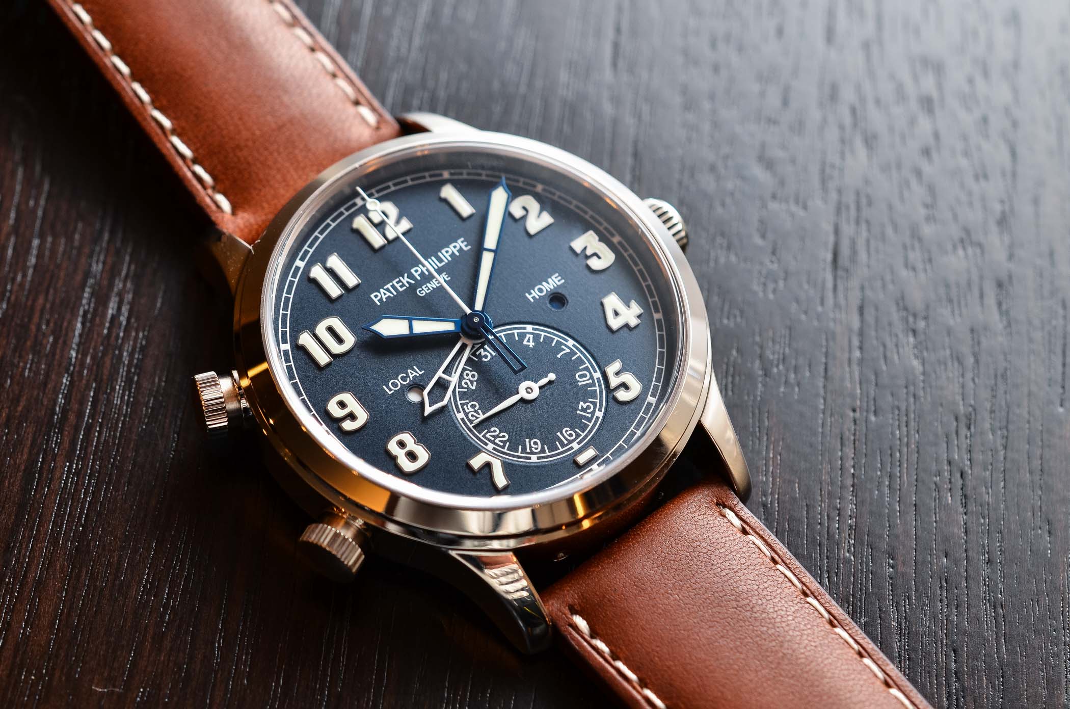 Review Patek Philippe Calatrava Pilot Travel Time 5524R Specs price