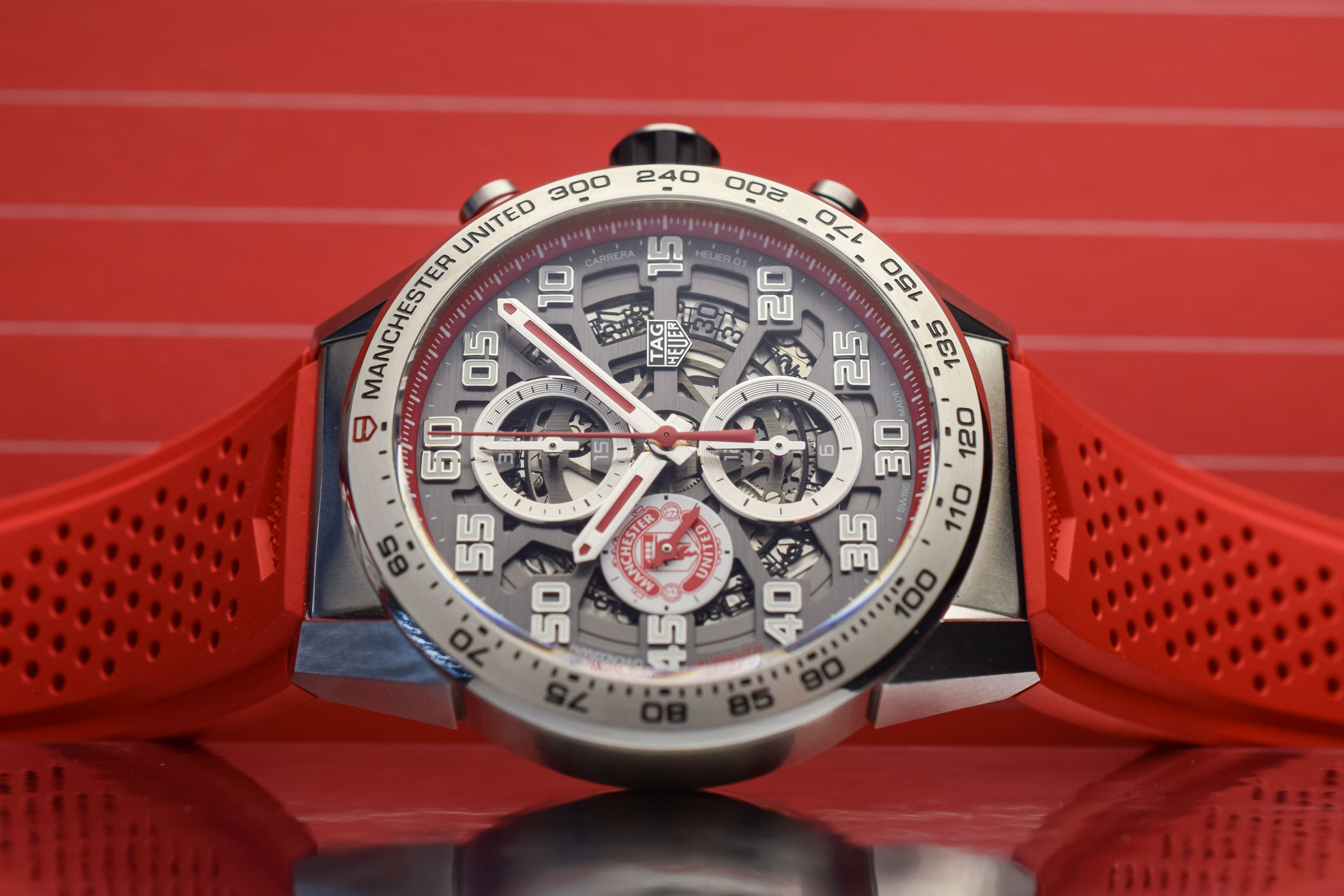 TAG Heuer Carrera Heuer 01 Manchester United Special Edition