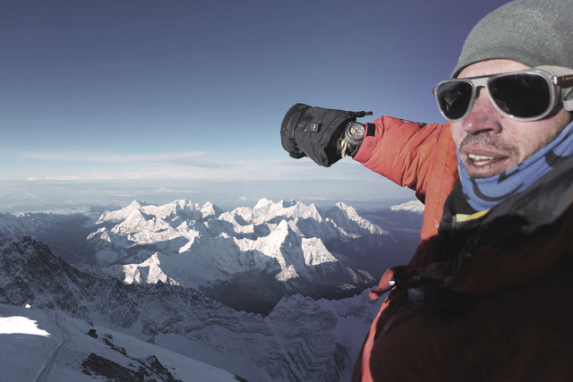 Favre Leuba Bivouac 9000 Adrian Ballinger Summit Mount Everest auction antiquorum - 10