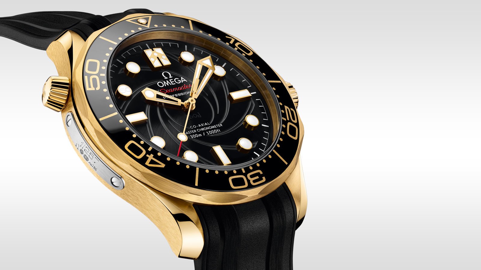 Omega Seamaster Diver 300M James Bond Limited Edition Set