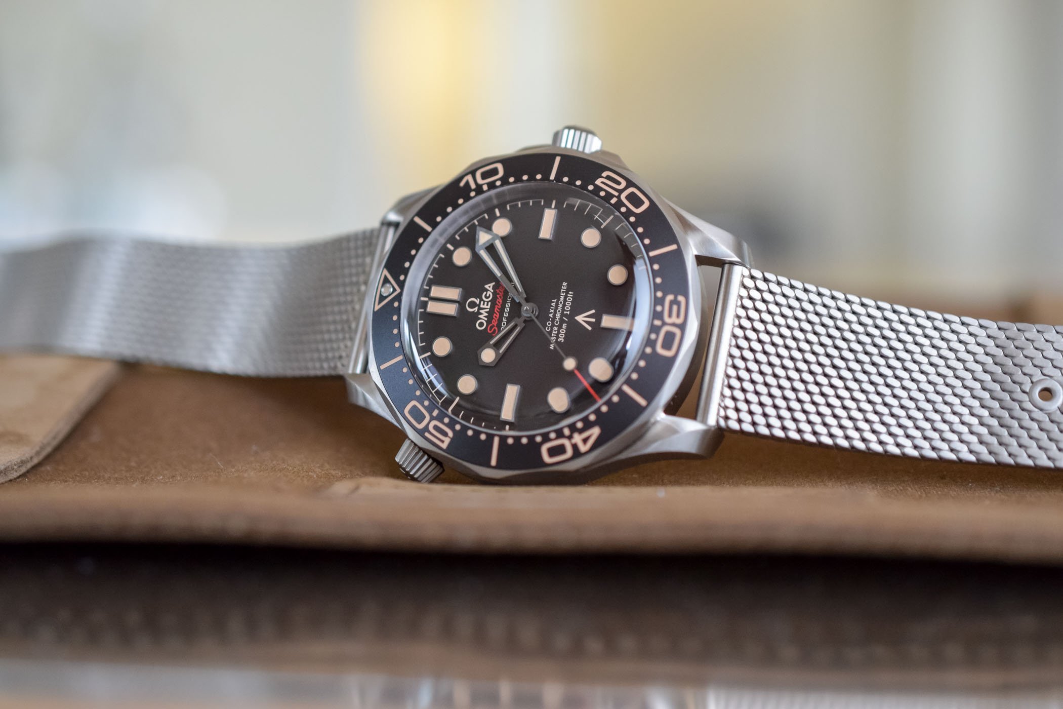 Omega seamaster 300m professional shop diver 007 limited edition