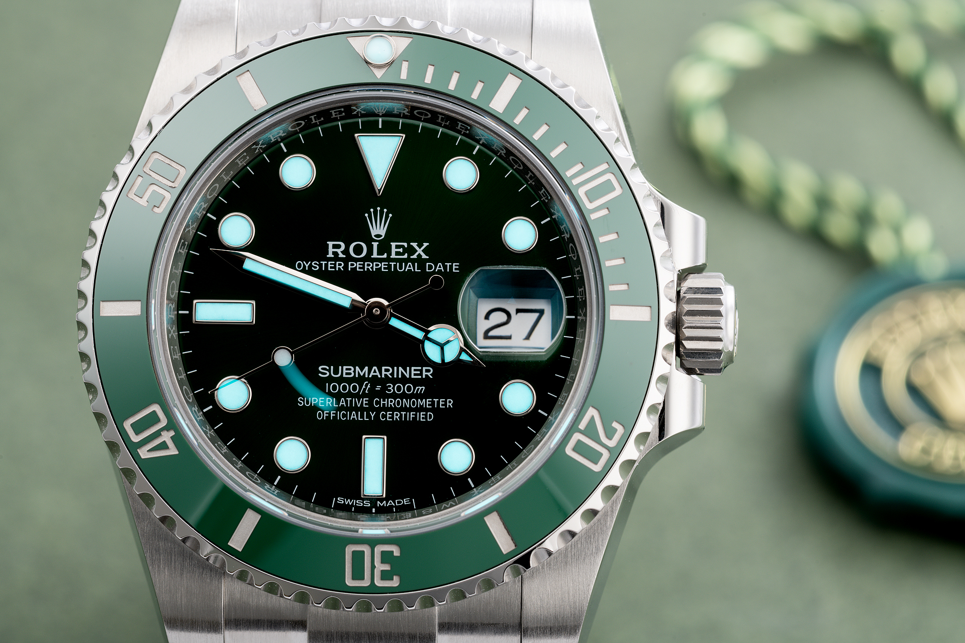 Rolex Submariner Date 116610LV Hulk - 1