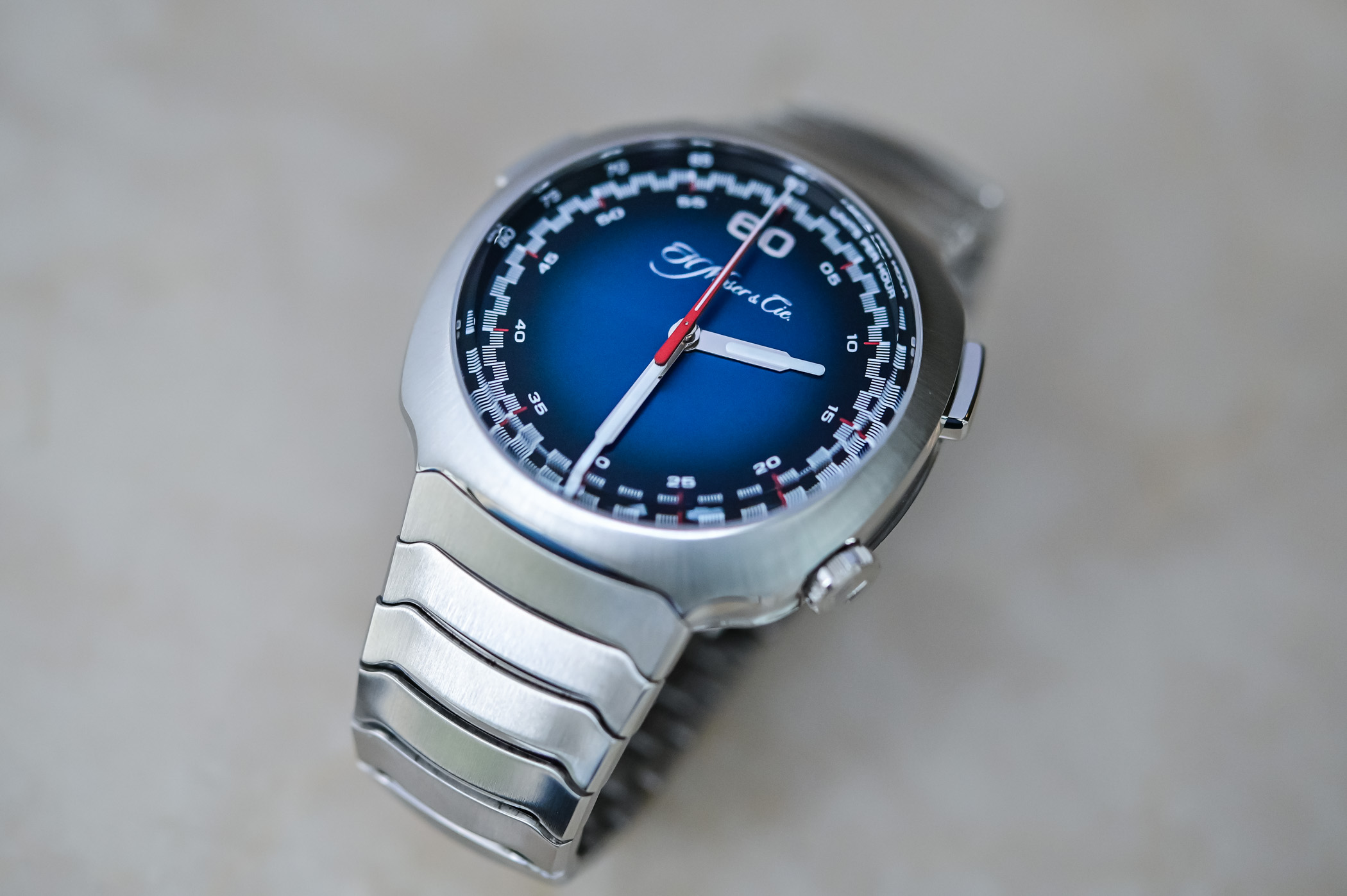 H. Moser & Cie. Streamliner Flyback Chronograph Automatic Funky Blue
