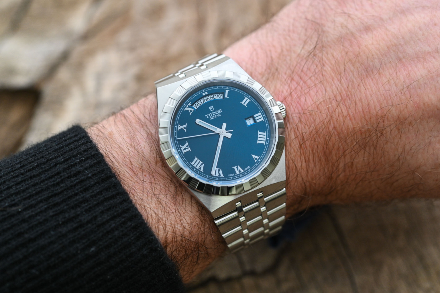 HandsOn The Tudor Royal DateDay 41mm Blue Dial (Specs & Price)