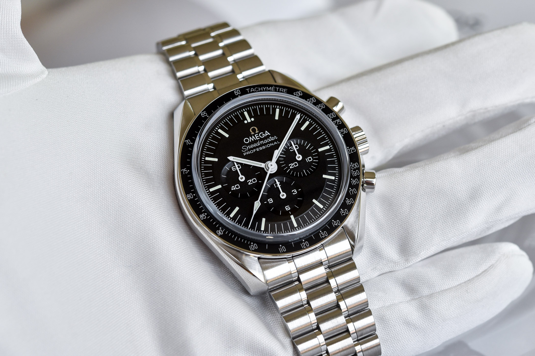 Review 2021 Omega Speedmaster Moonwatch Professional Master