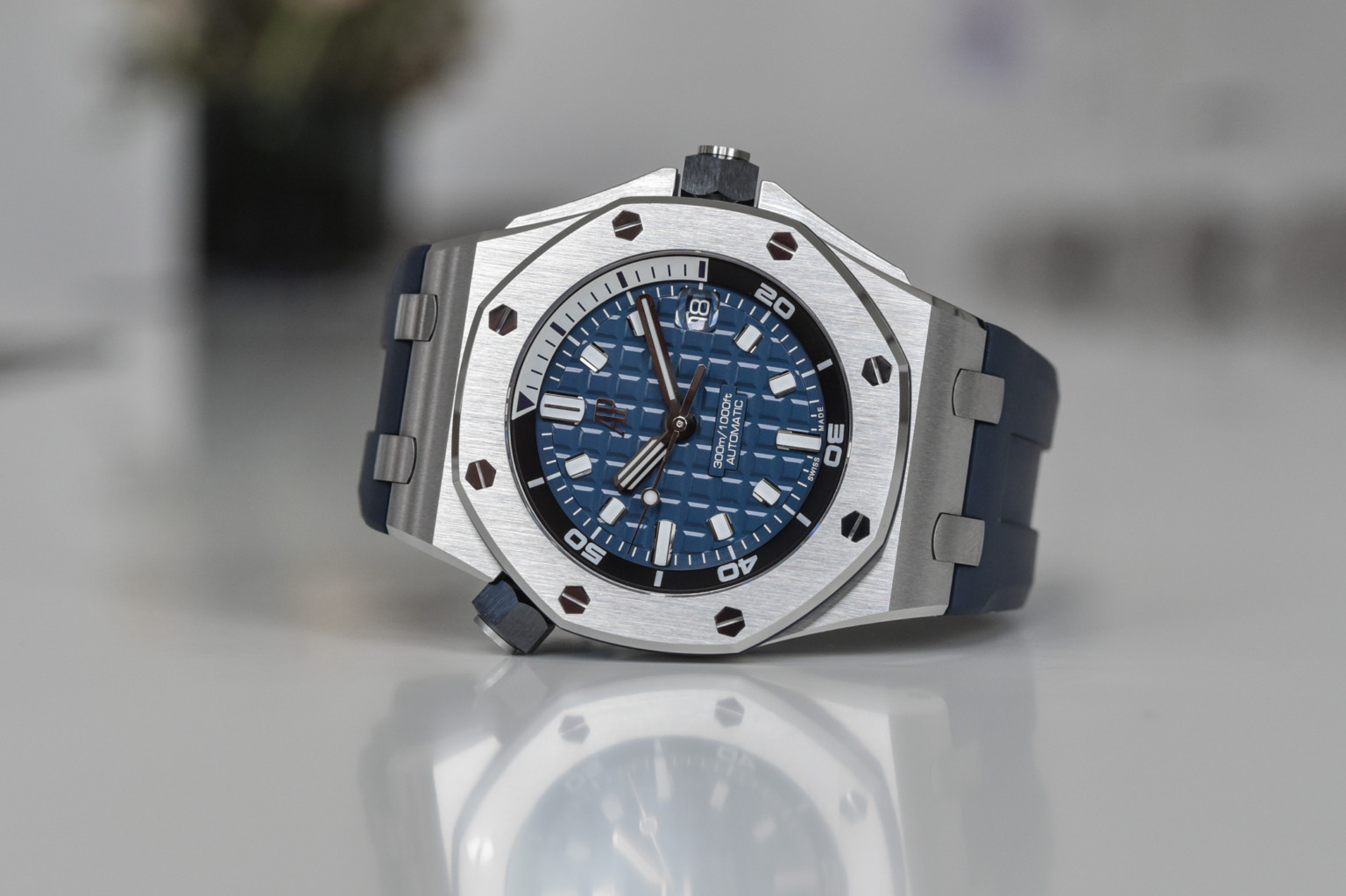 Audemars Piguet Royal Oak Offshore Diver 2021 - Hands-On, Price