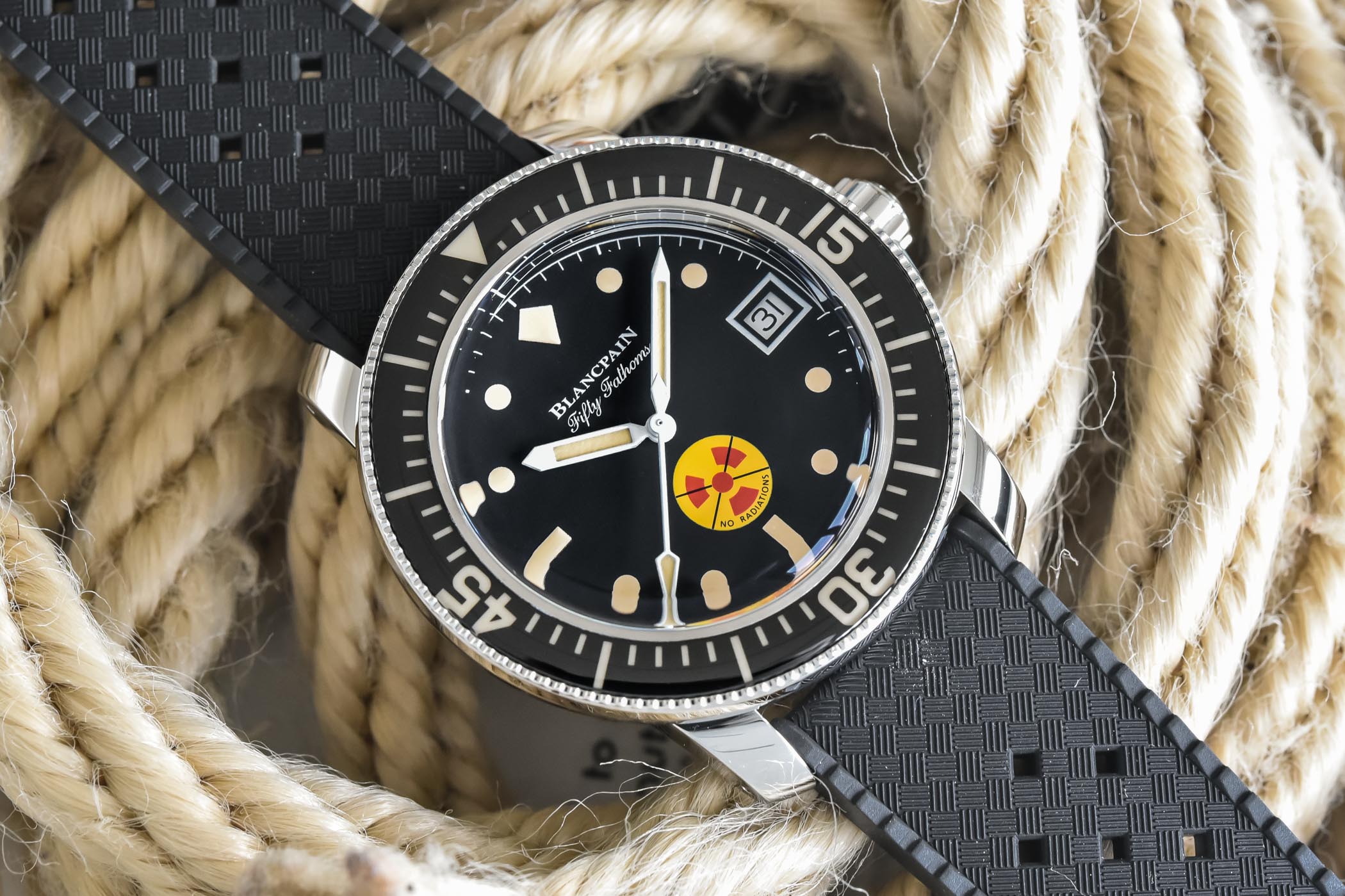 Top luxury store dive watches