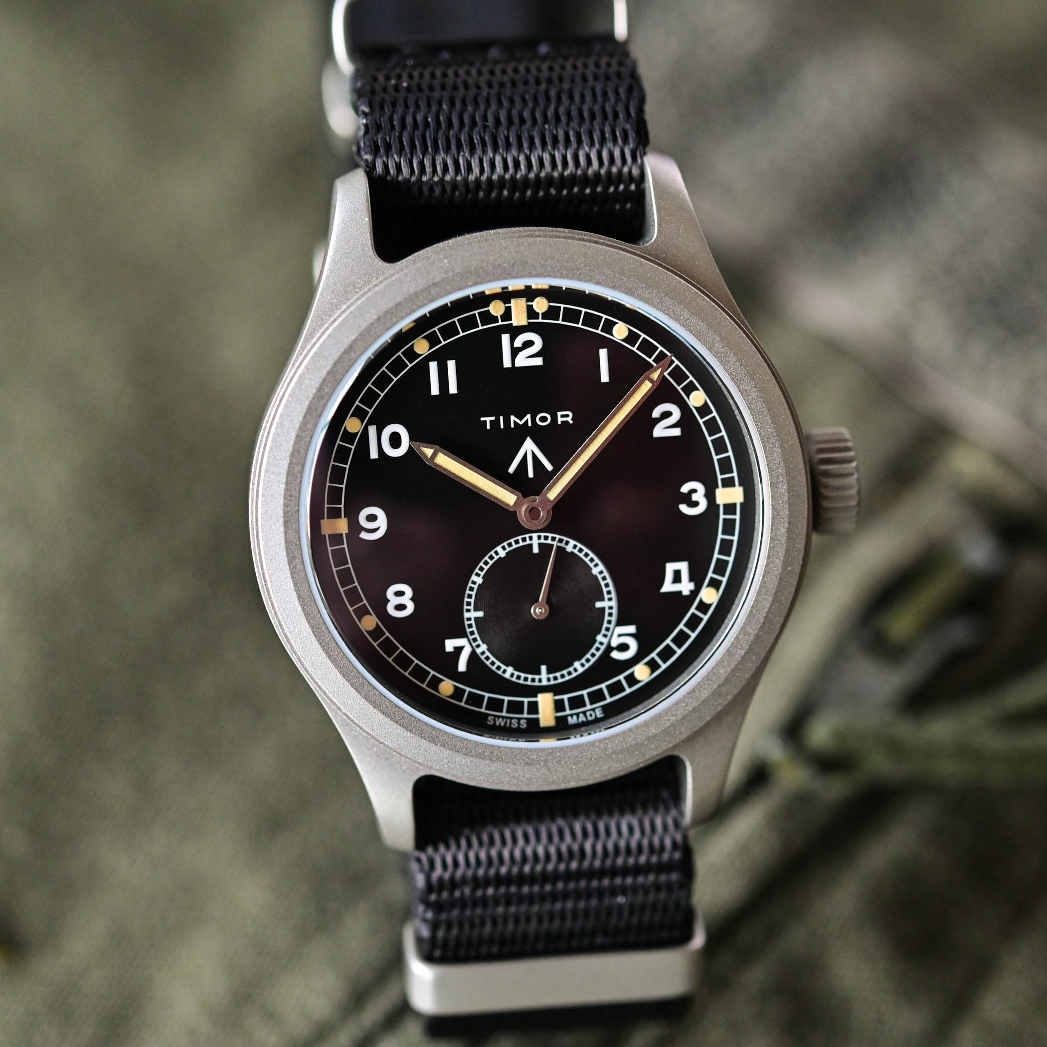 battle of accessible British military-inspired watches - comparative review Hamilton Khaki Pilot Pioneer Mechanical versus Timor Heritage Field - 9