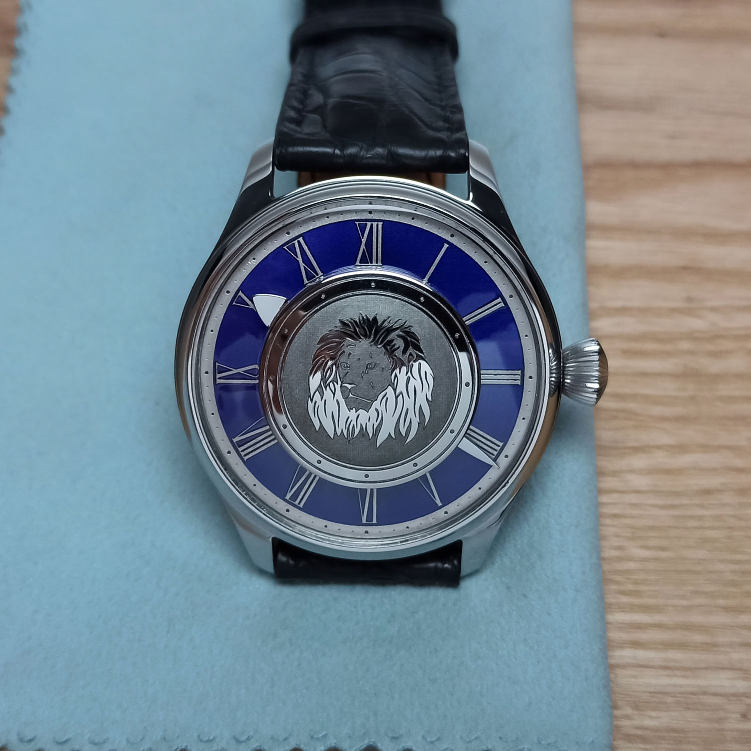 independent watchmaking tsoroev rashid russian watchmaker