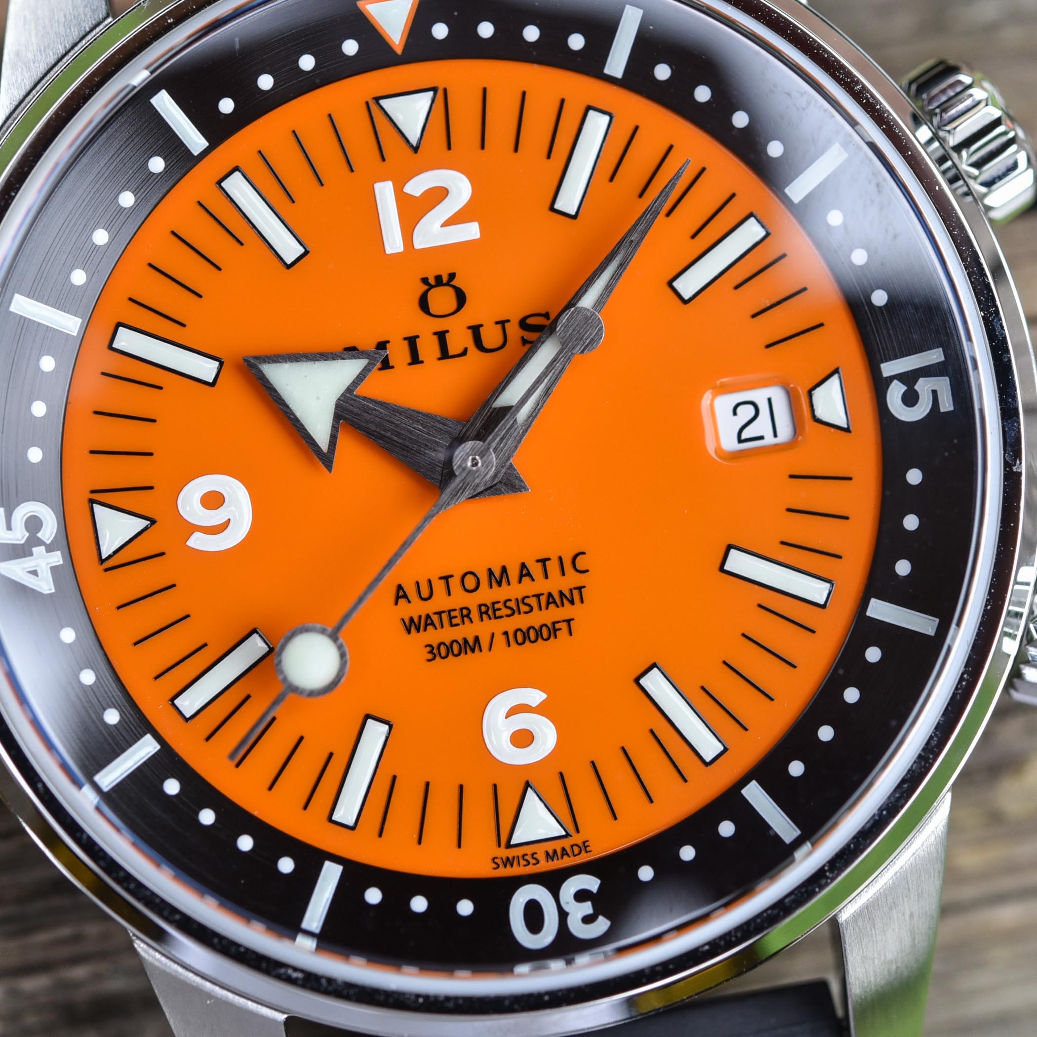 Milus Archimedes Orange Coral edition - super-compressor dive watch - 7