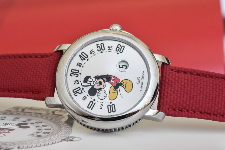 2021 Gerald Genta Arena Retrograde with Smiling Disney Mickey Mouse Limited Edition 103613